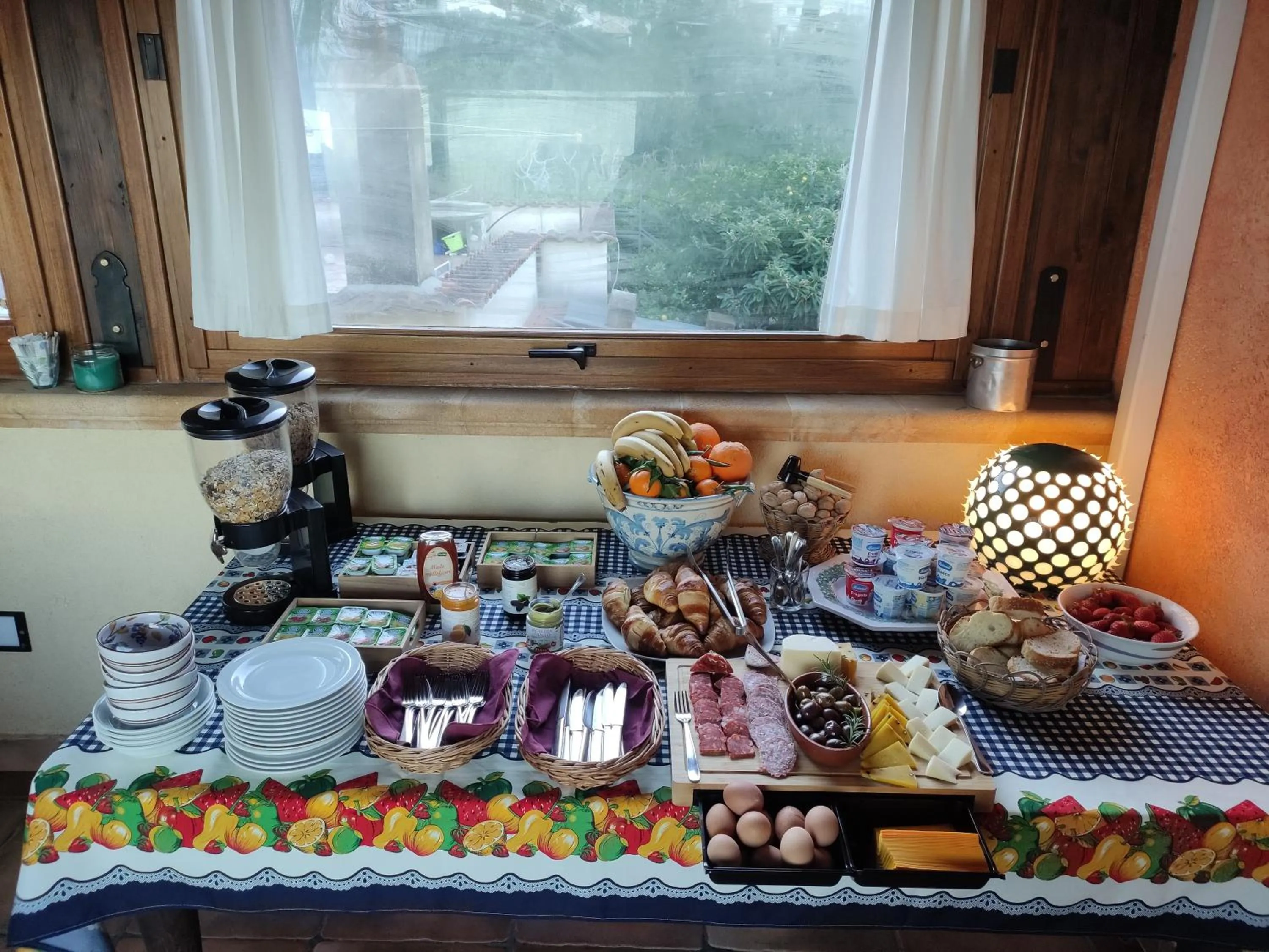 Buffet breakfast in Kalura B&B