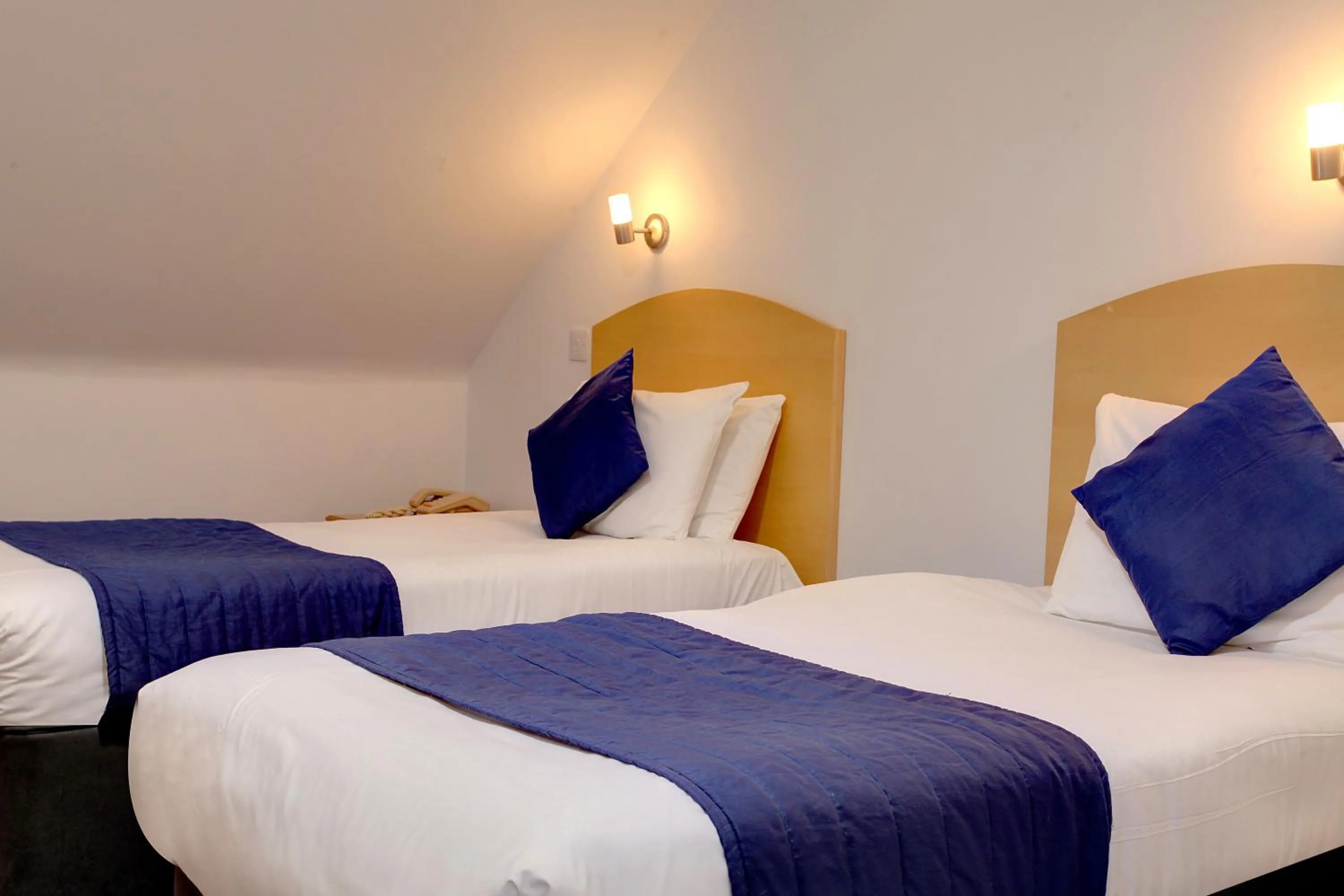 Photo of the whole room, Bed in Best Western Andover