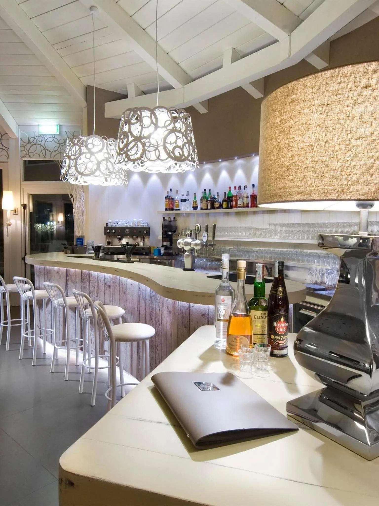 Lounge or bar in Hotel Pacific