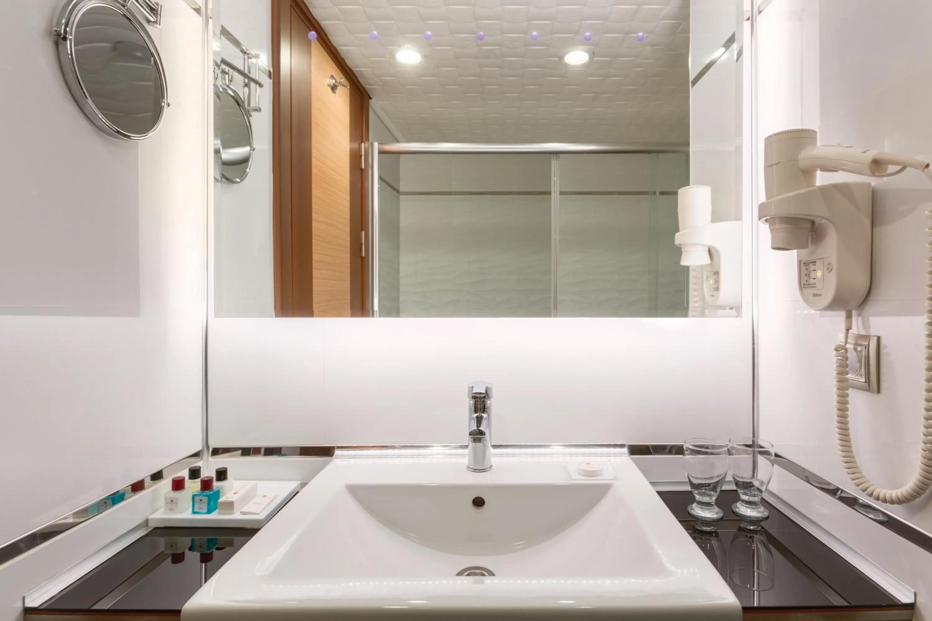 Bathroom in Ramada Usak