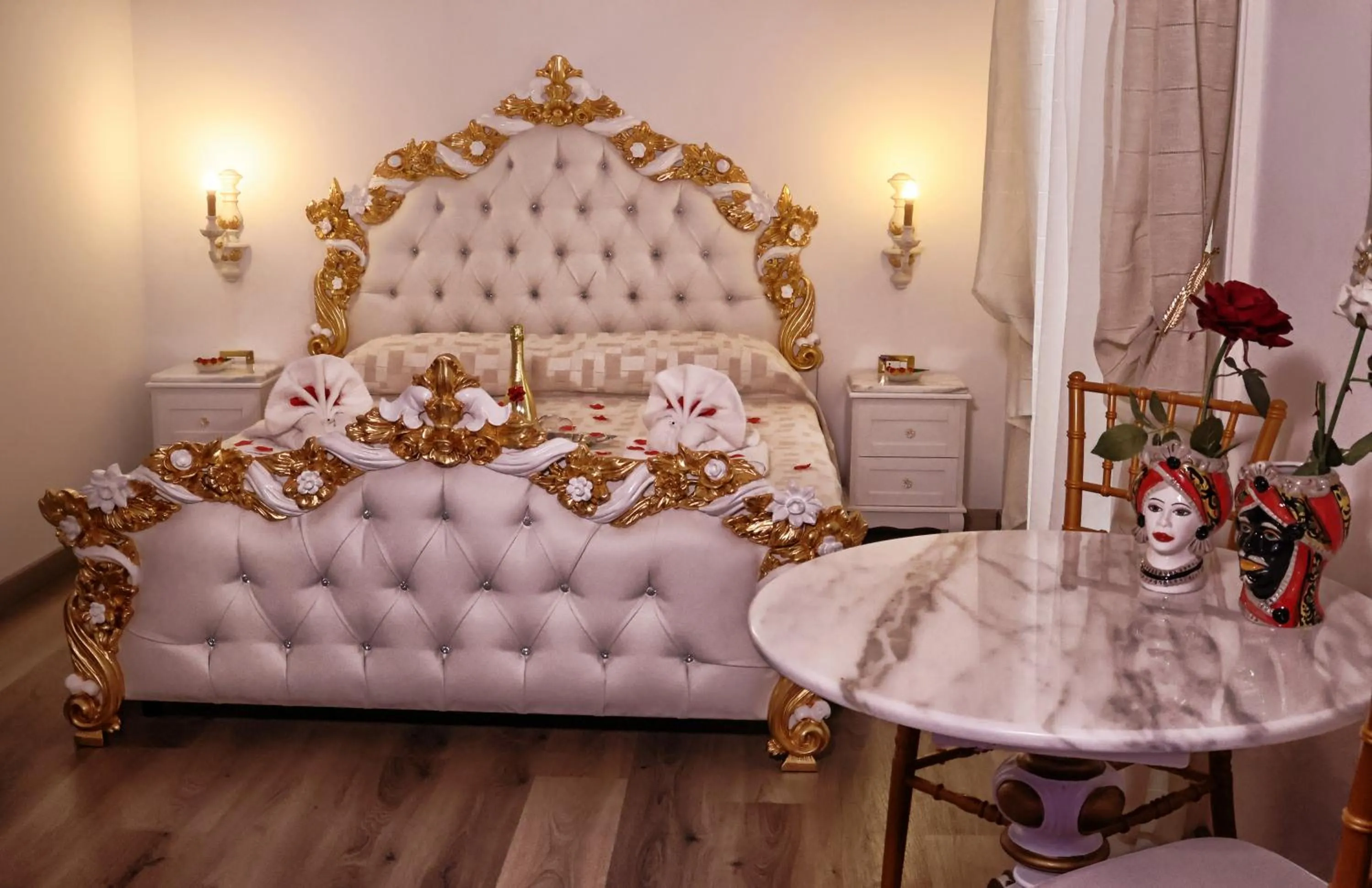 Swimming pool in Messina41 Hotel