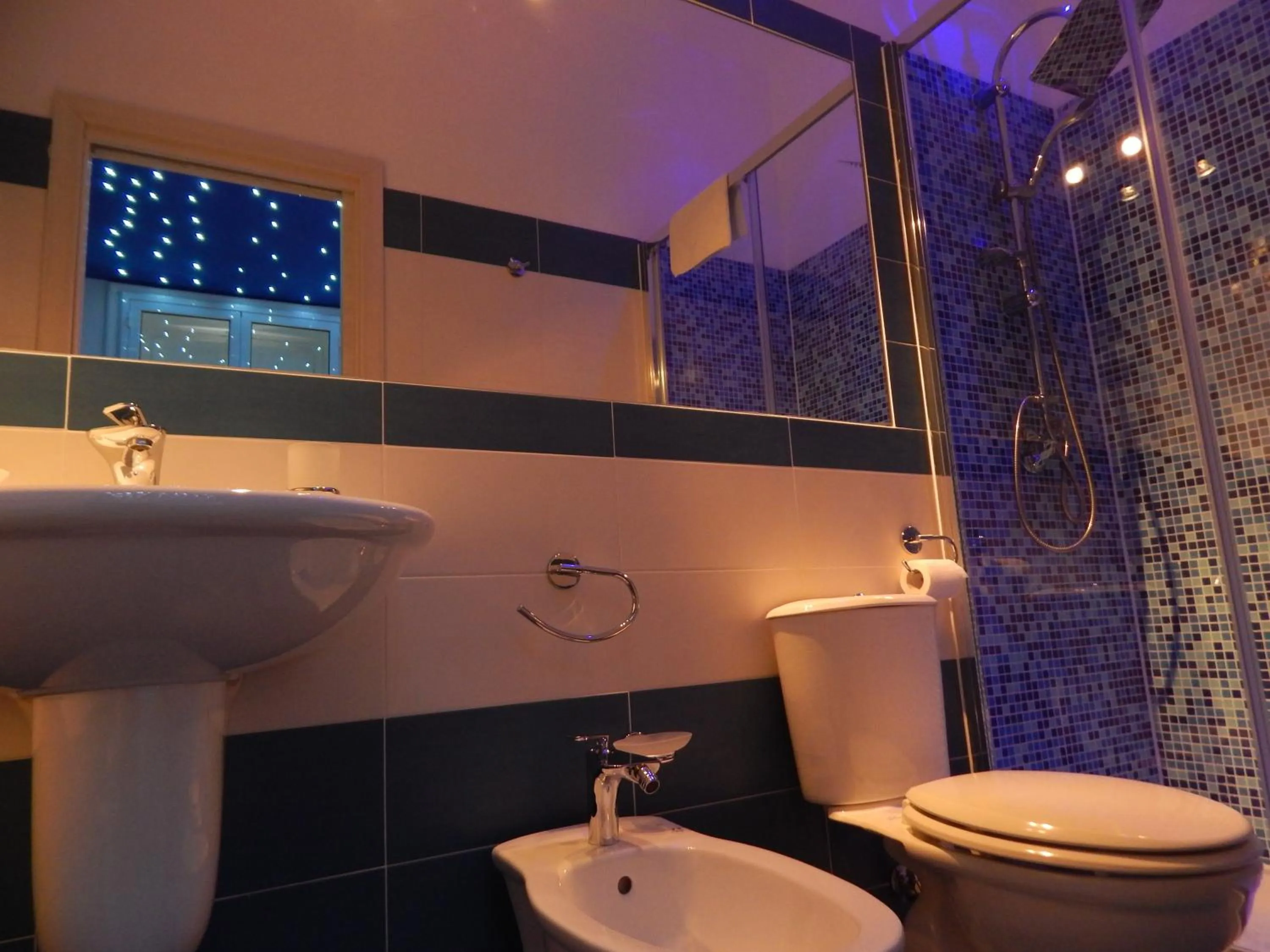 Bathroom in Messina41 Hotel