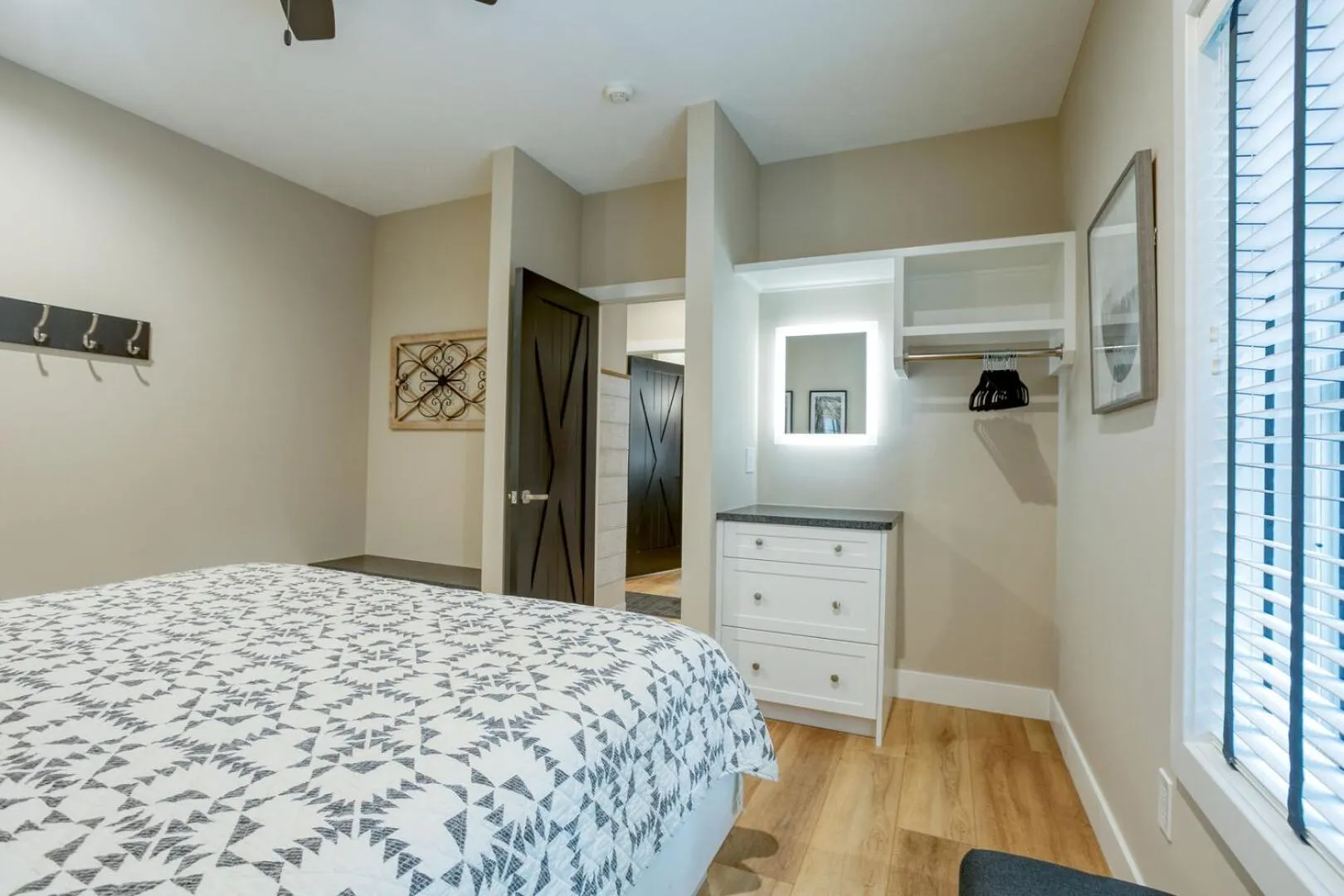 Bed in Lakemore Resort