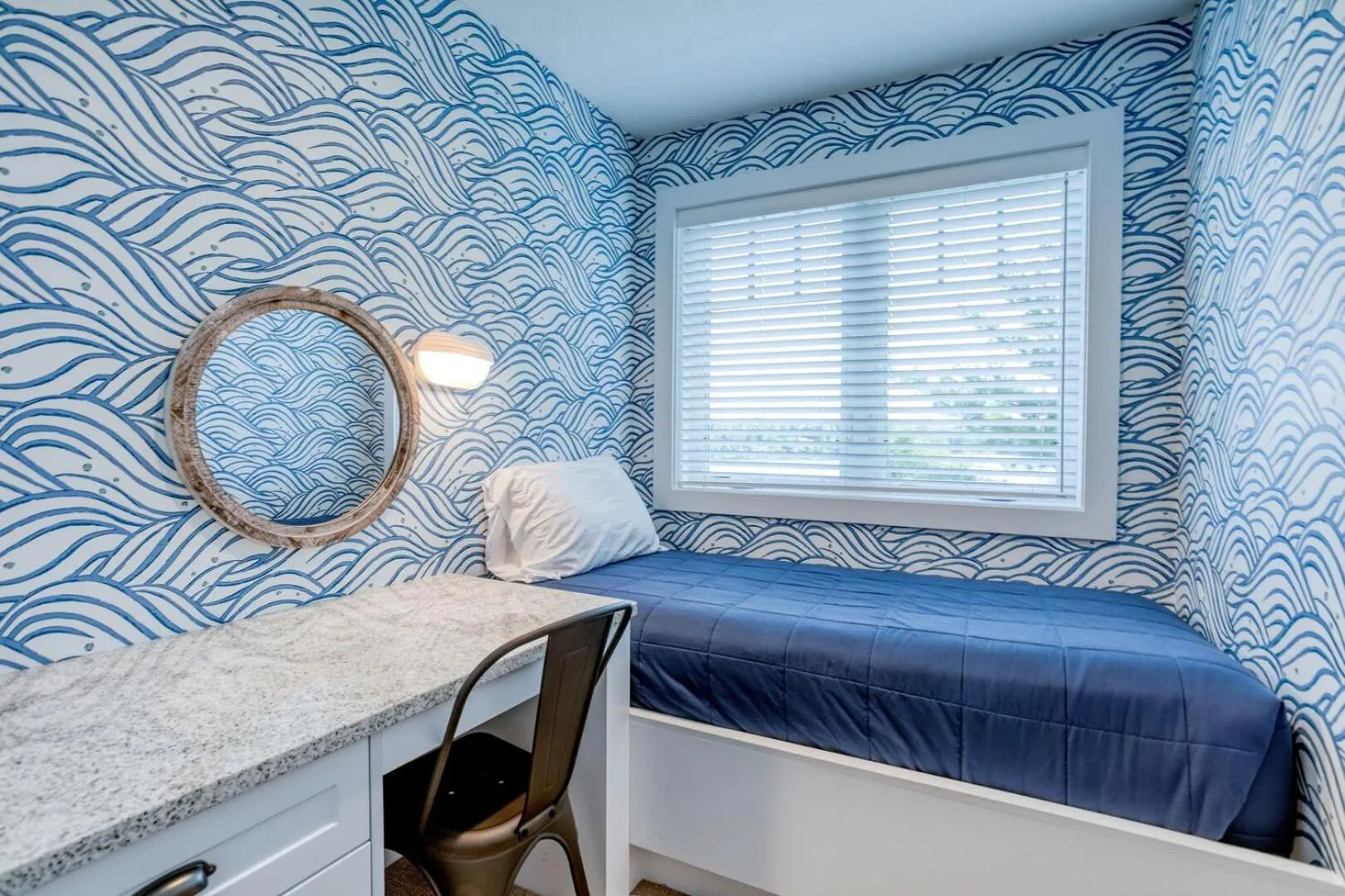 Bed in Lakemore Resort