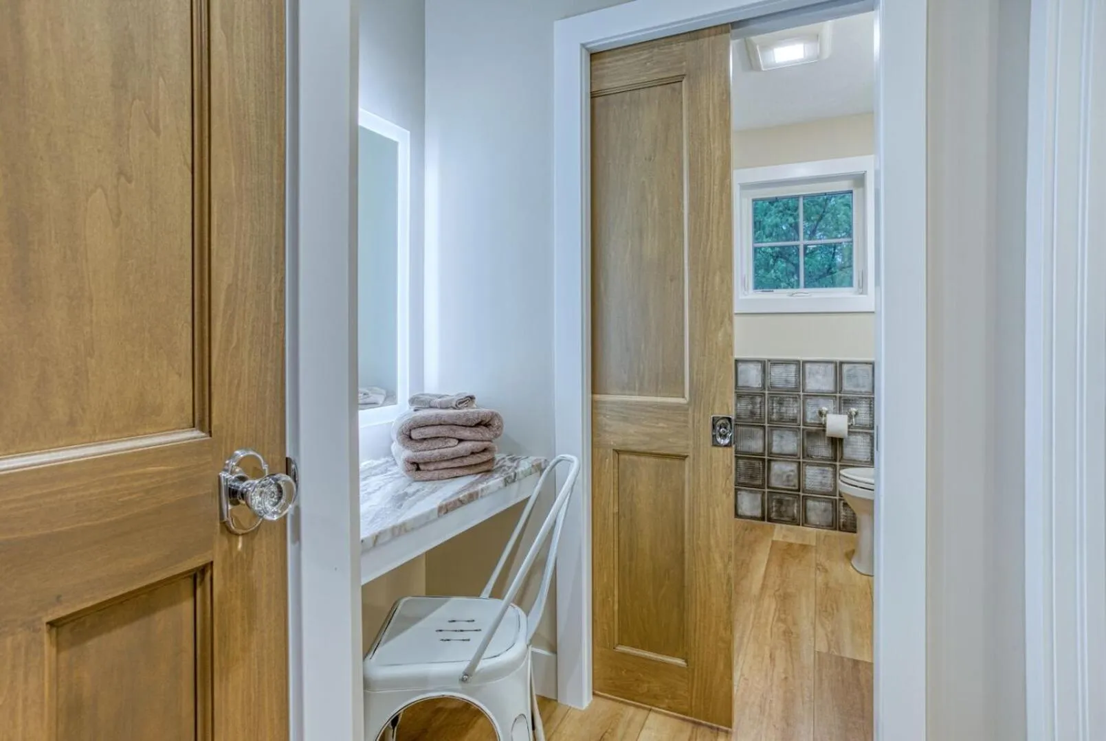 Bed in Lakemore Resort