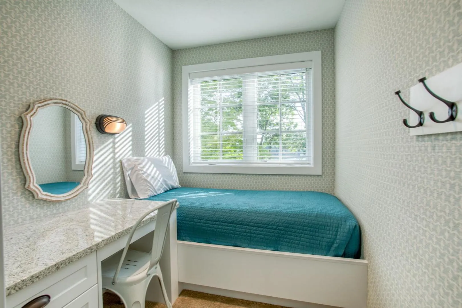 Bed in Lakemore Resort