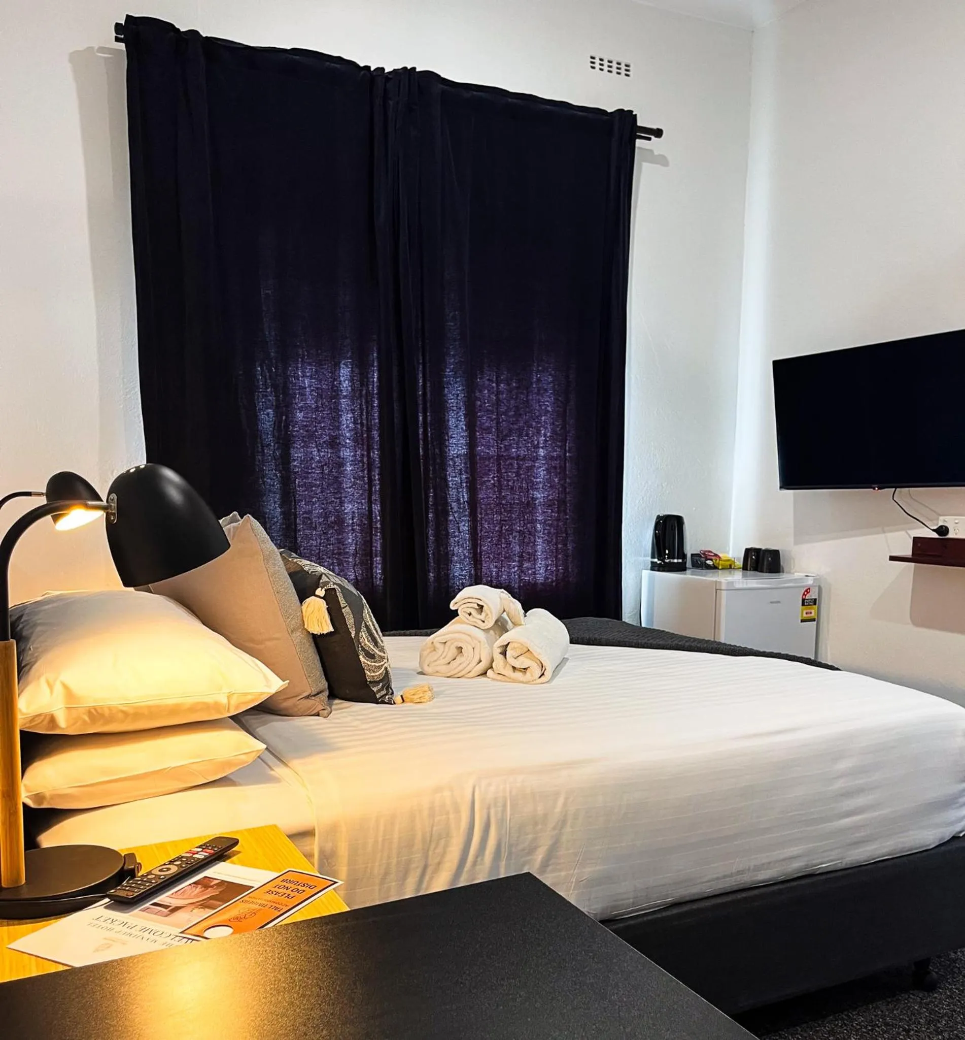 Bedroom, Bed in Manjimup Hotel