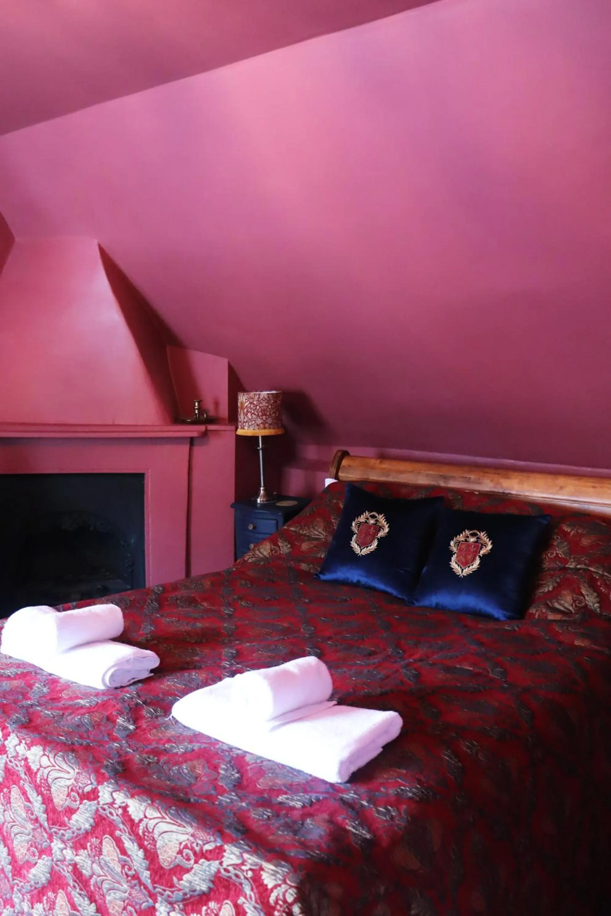 Bed in The George Inn