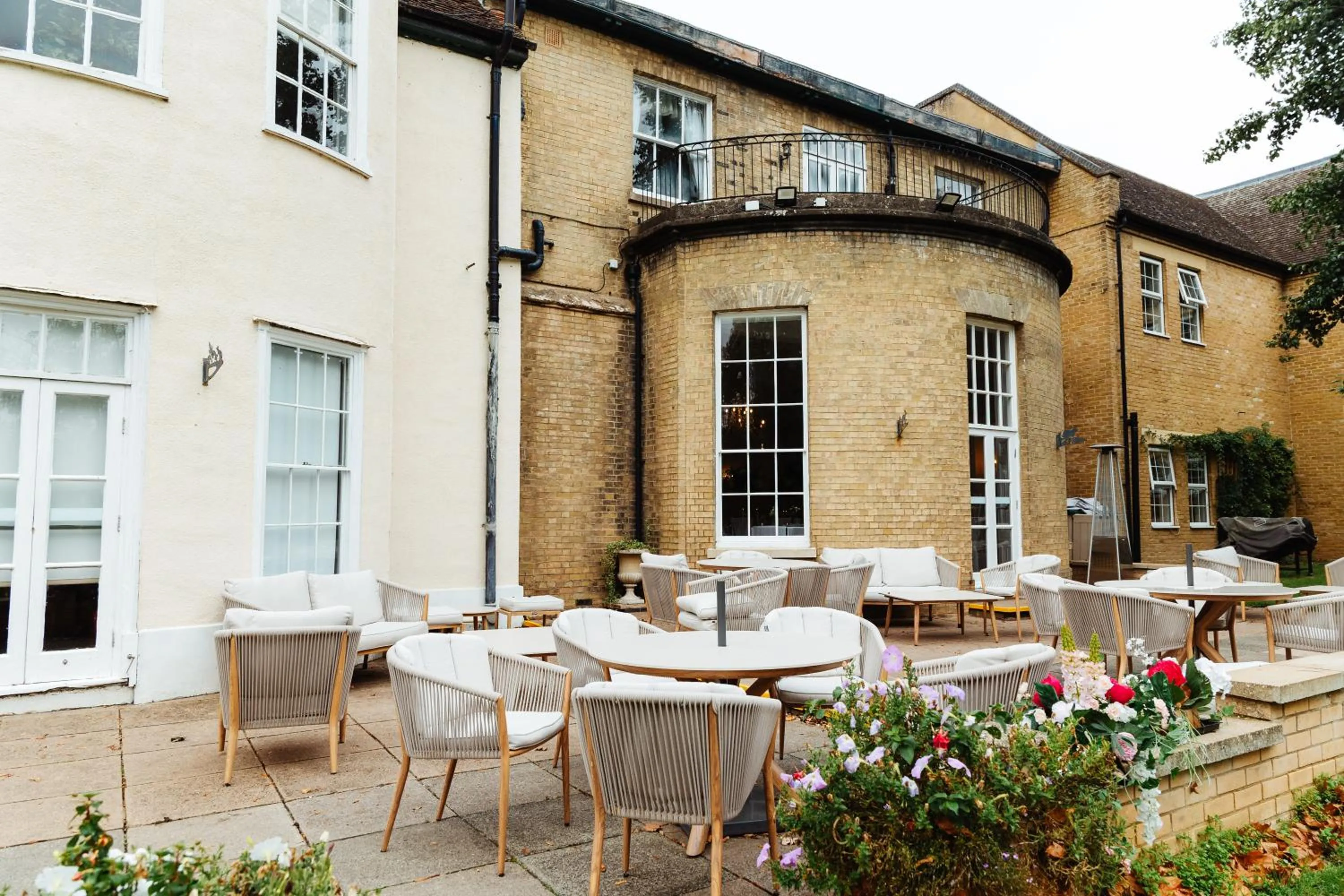 Patio in Woodland Manor Hotel
