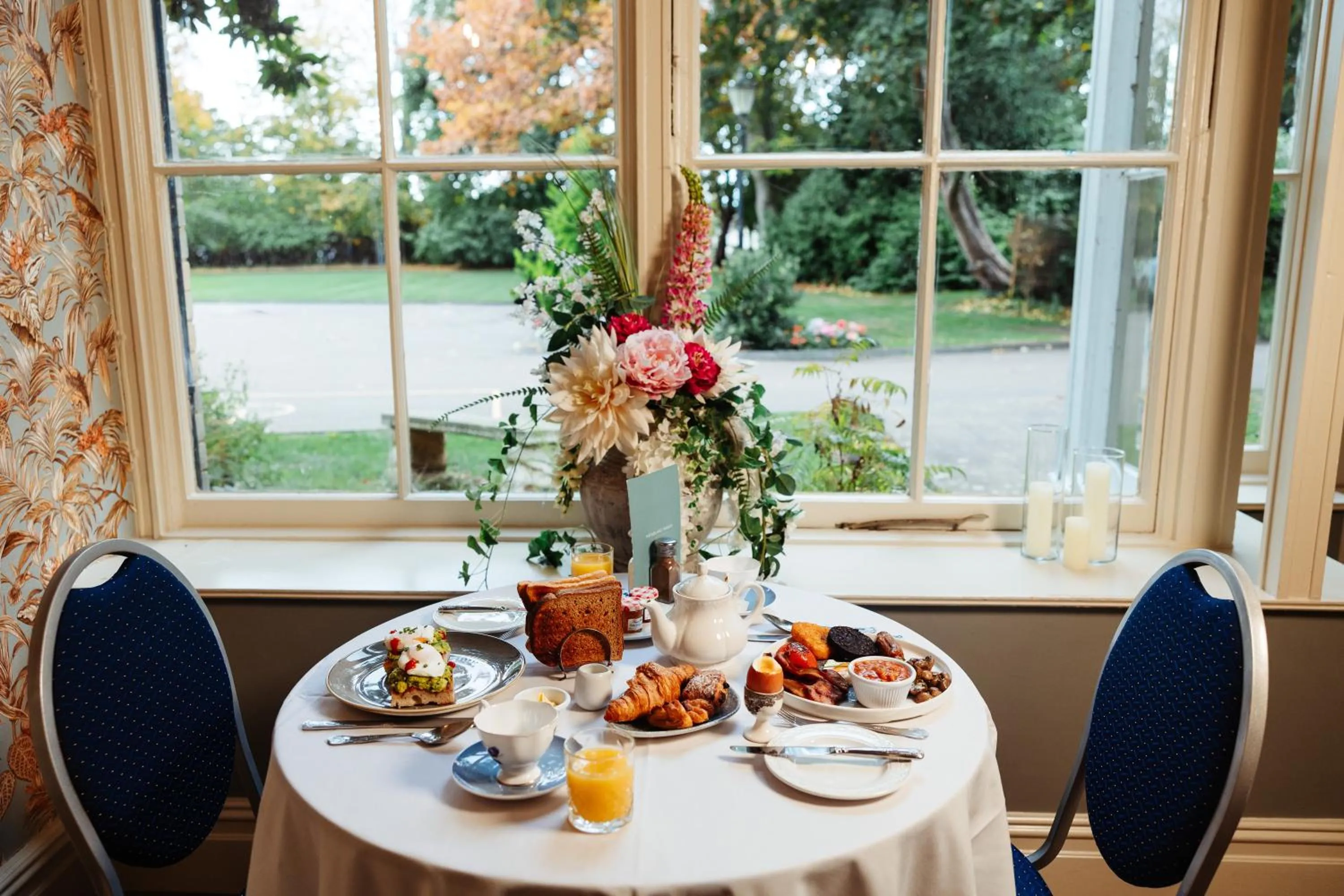 Breakfast in Woodland Manor Hotel