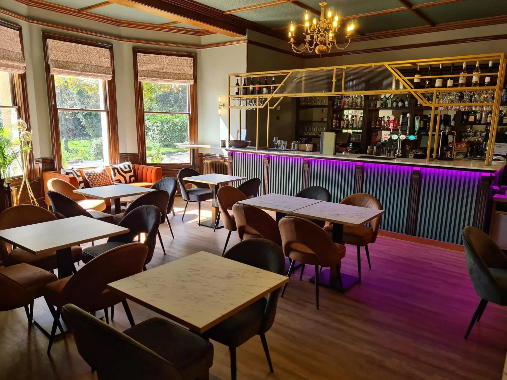 Lounge or bar in Woodland Manor Hotel