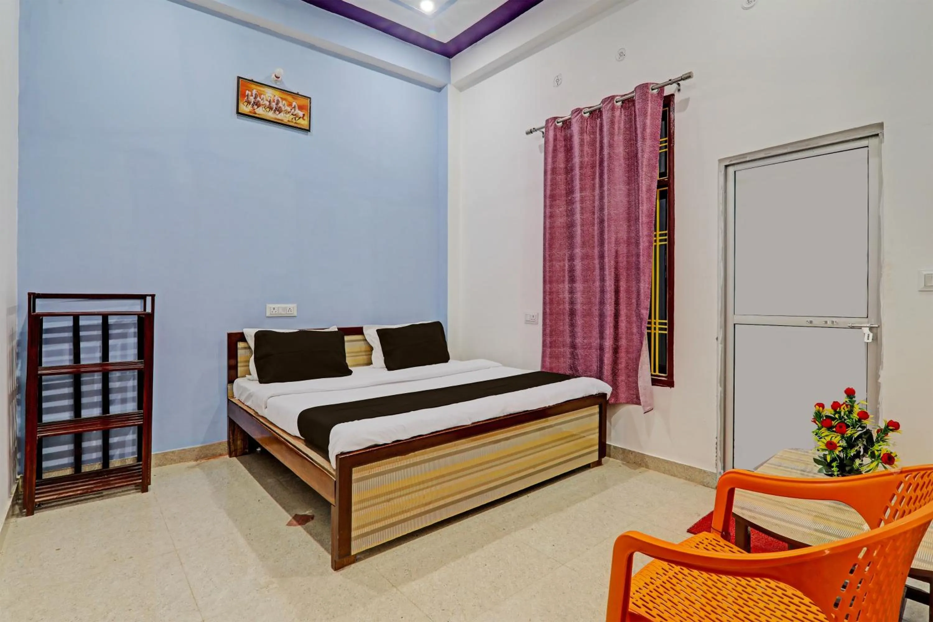 Bedroom, Bed in Hotel O Vikas Inn