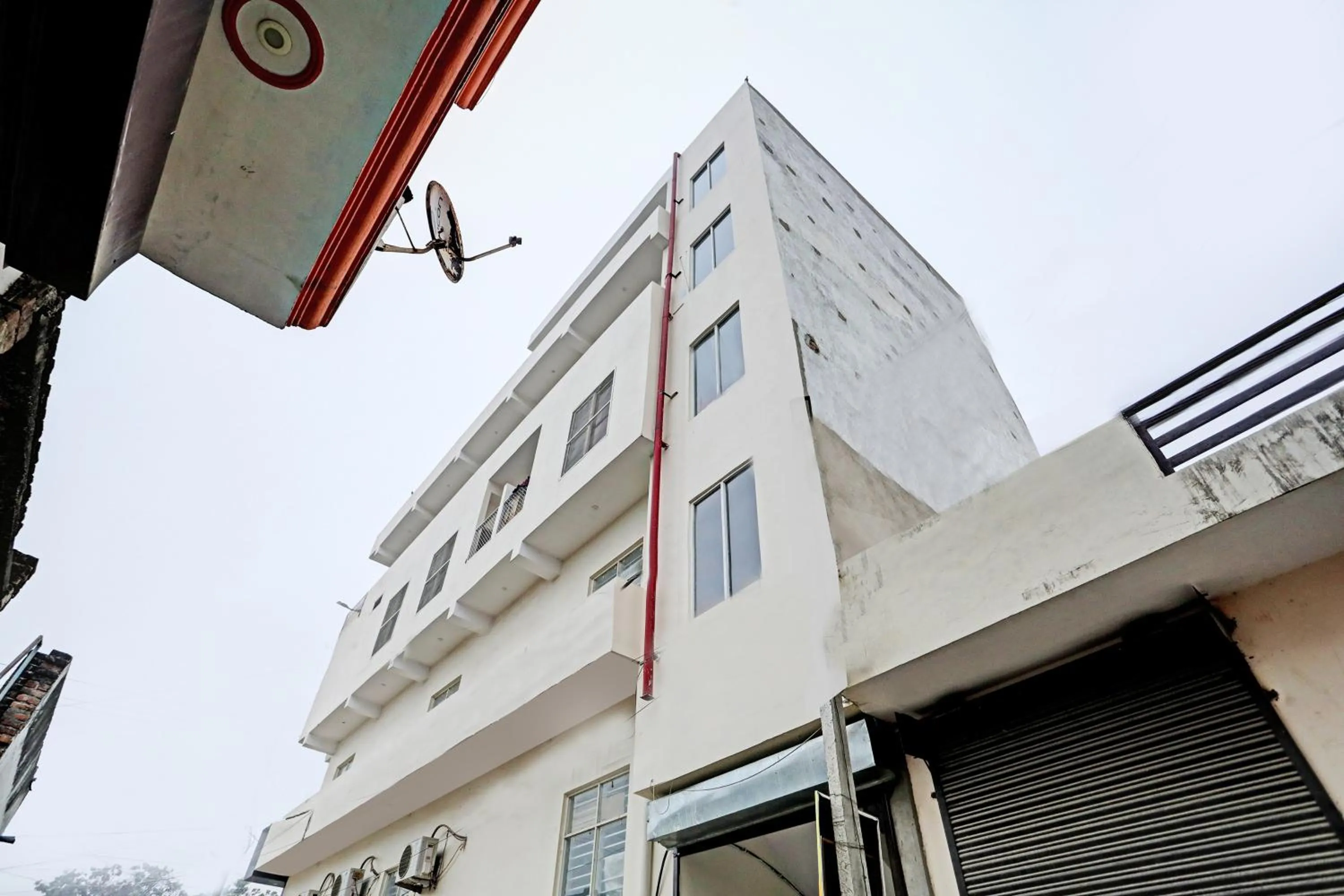 Facade/entrance in Super Hotel O Solam Inn