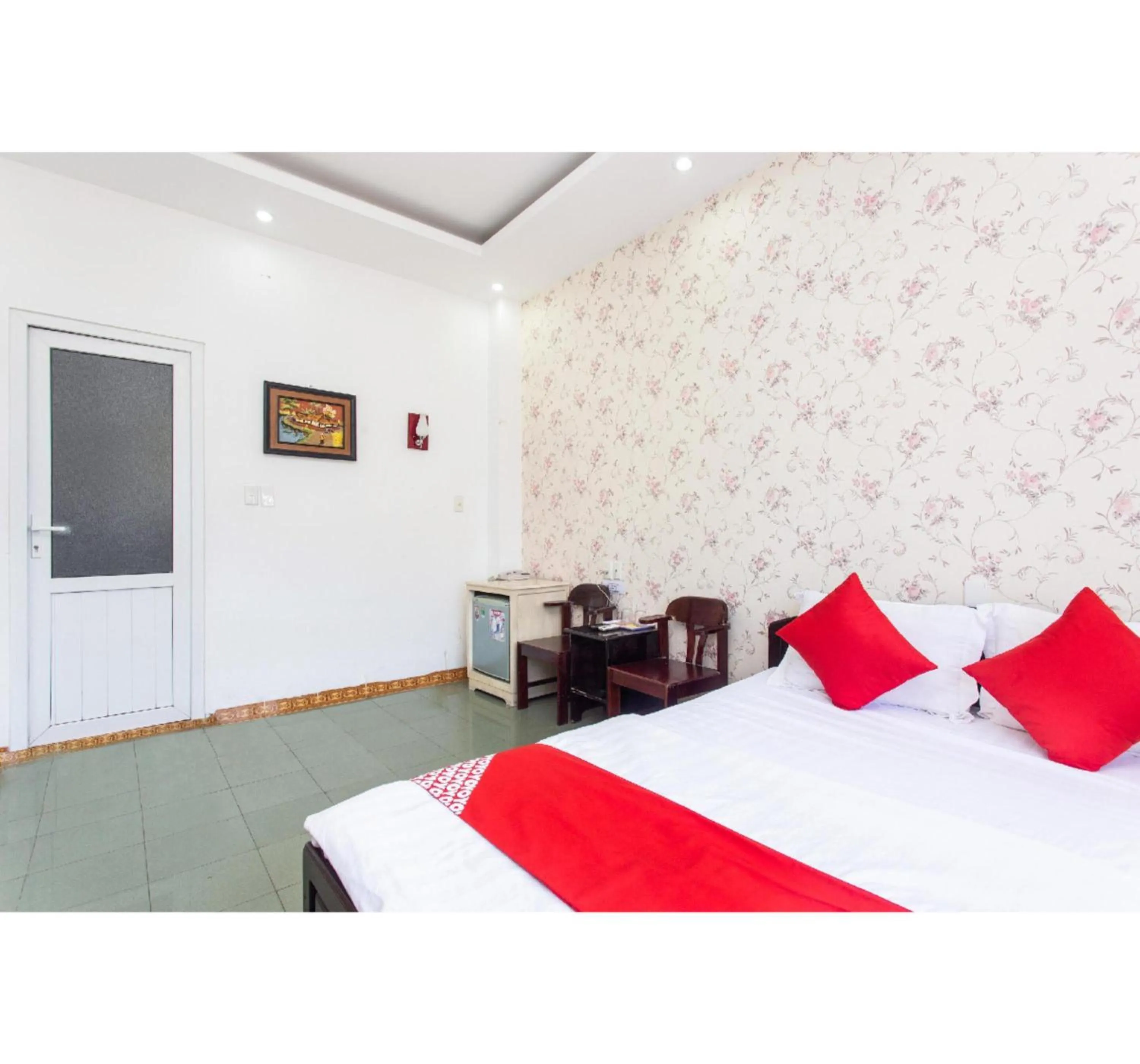 Bedroom in OYO 553 Truong Giang Hotel