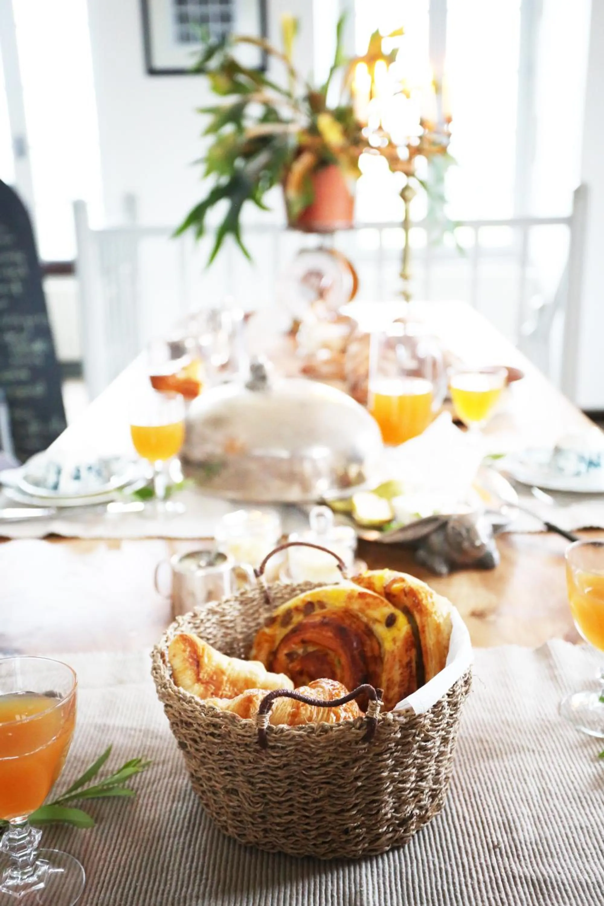 Continental breakfast in Le Chateau de Claids