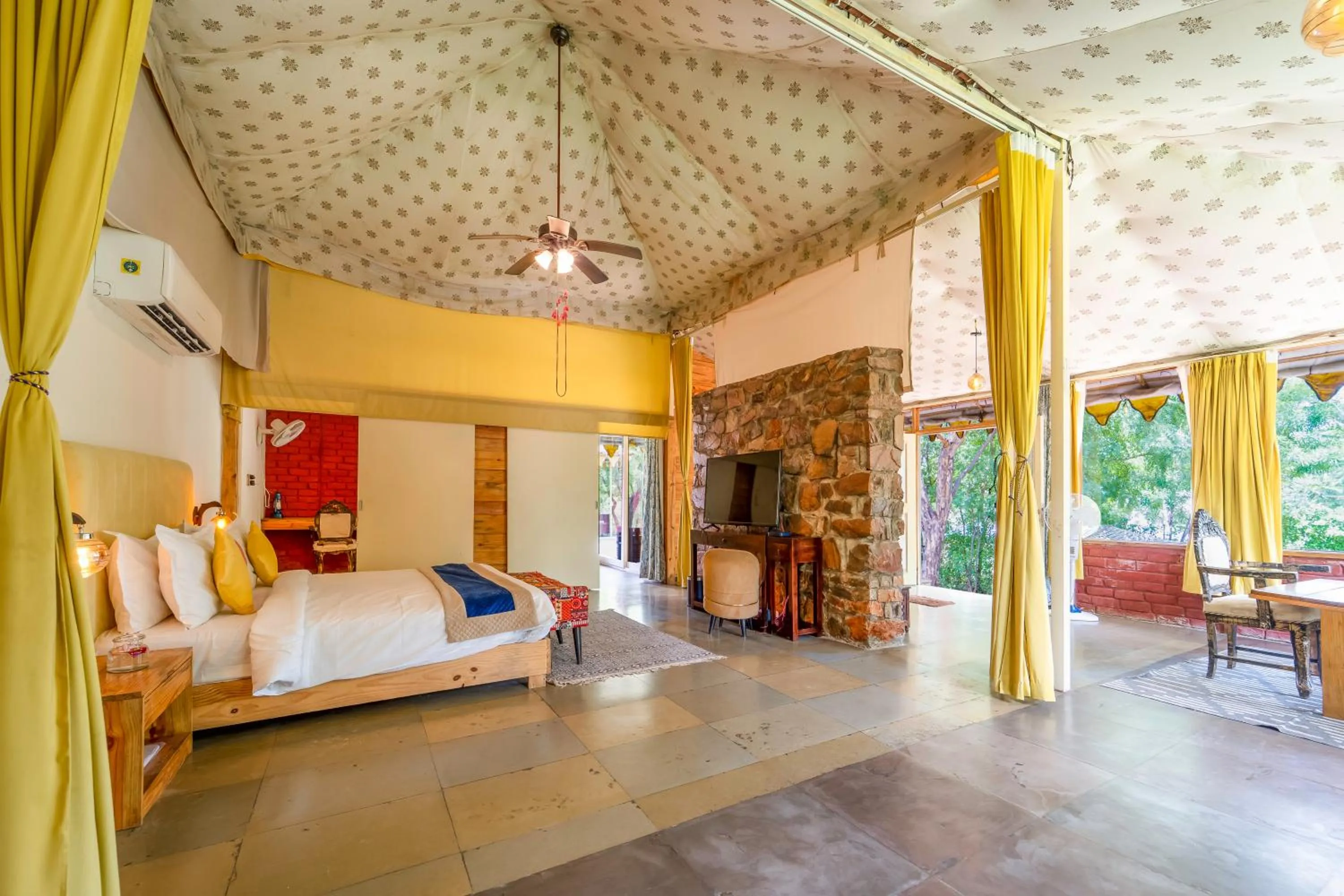 Photo of the whole room, Bed in Aranya by Stories