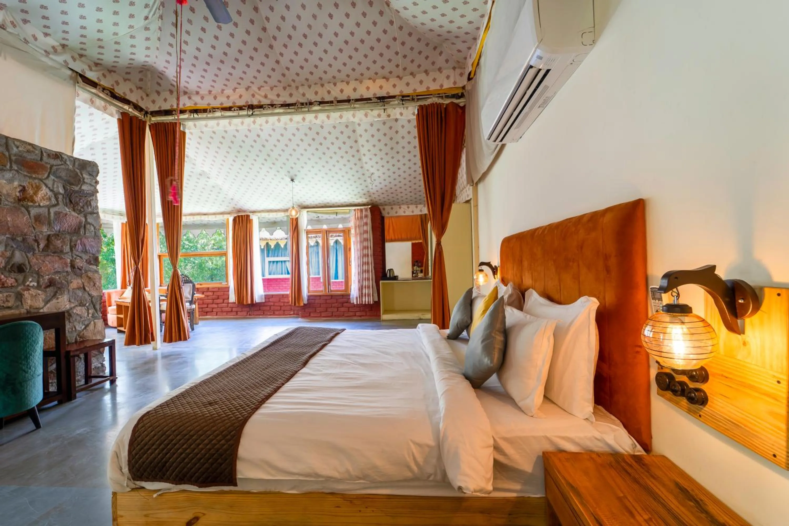 Photo of the whole room, Bed in Aranya by Stories