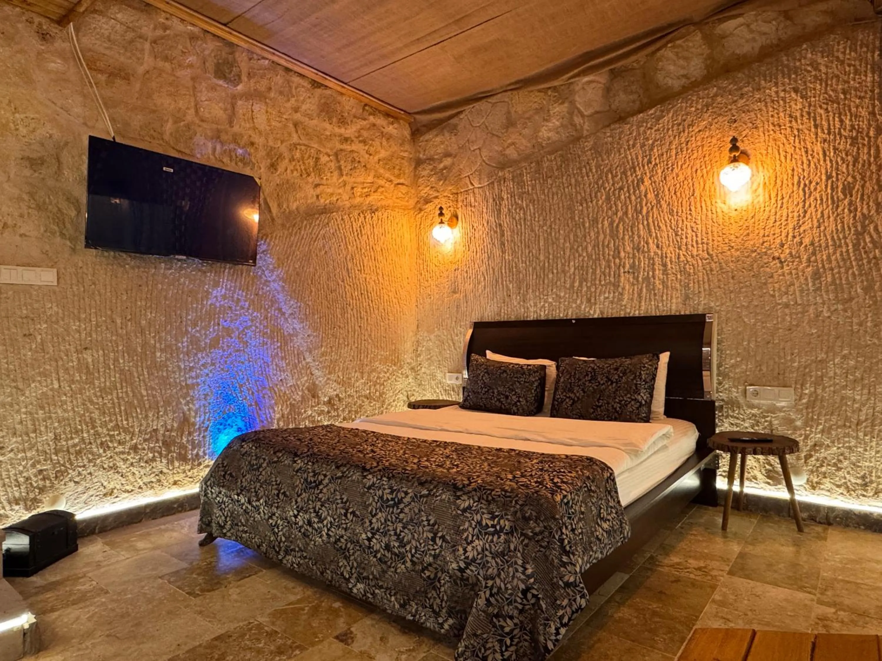 Bed in Ceran Stone House
