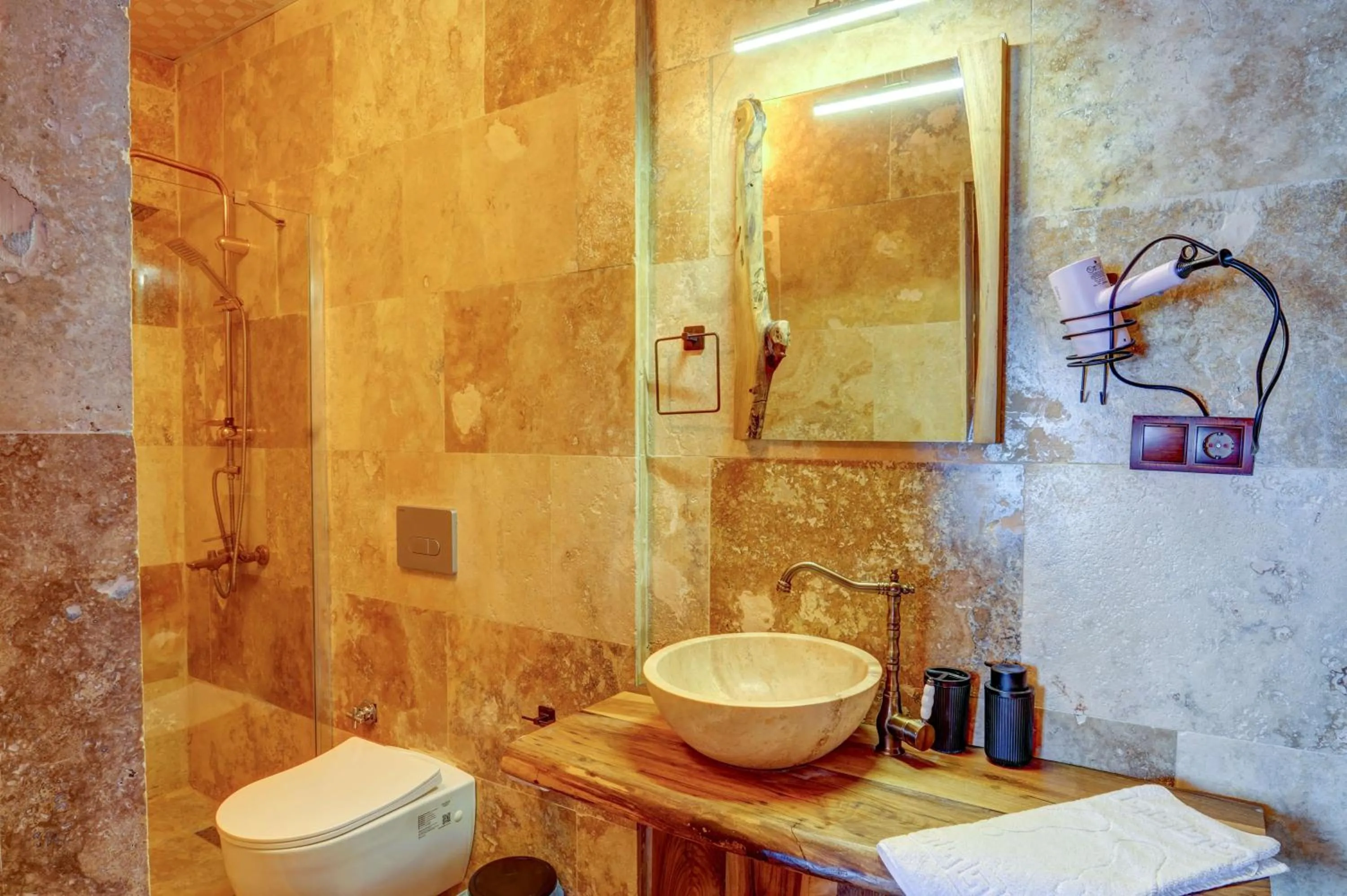Shower in Ceran Stone House