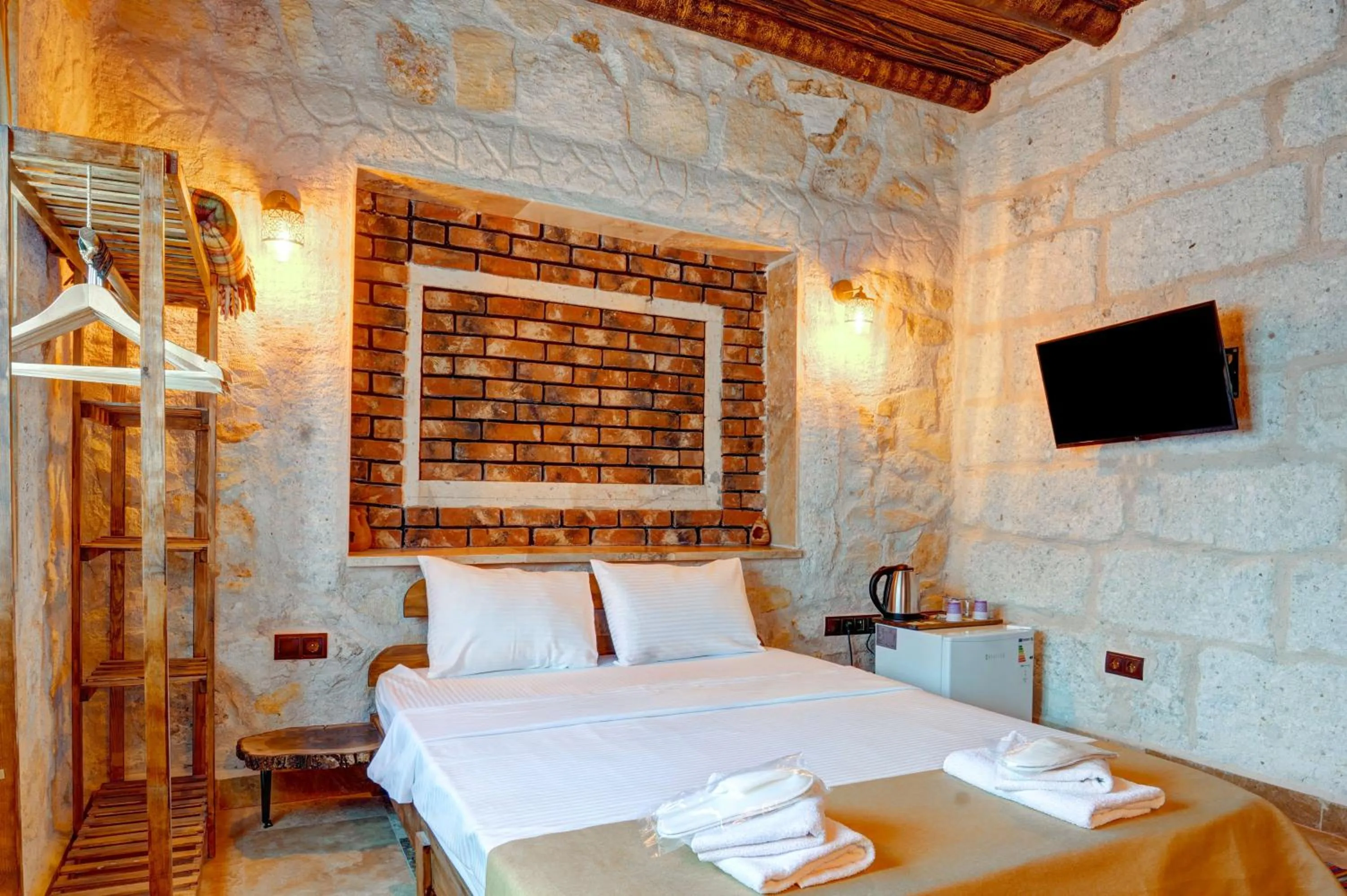 Bed in Ceran Stone House