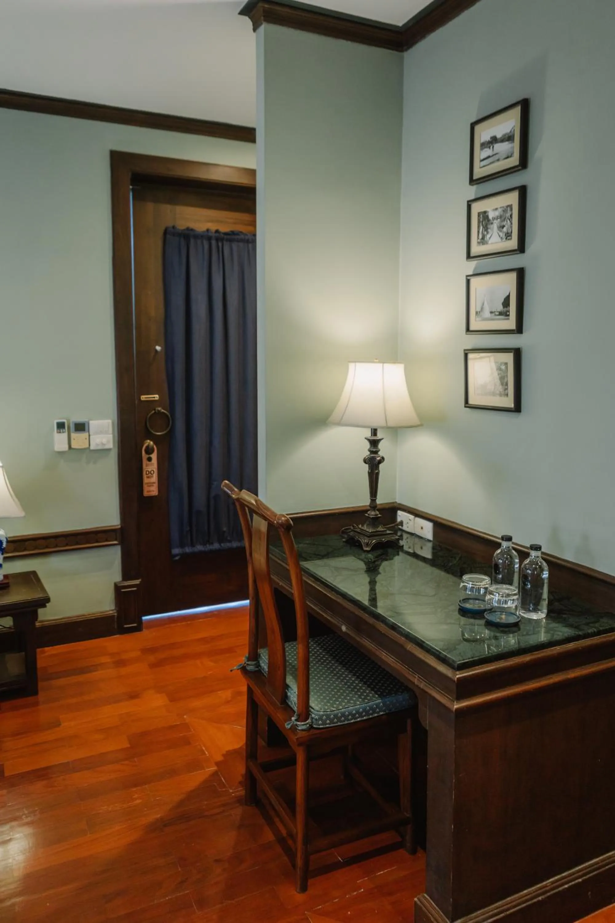 Seating area in Lunar Mansion Hotel