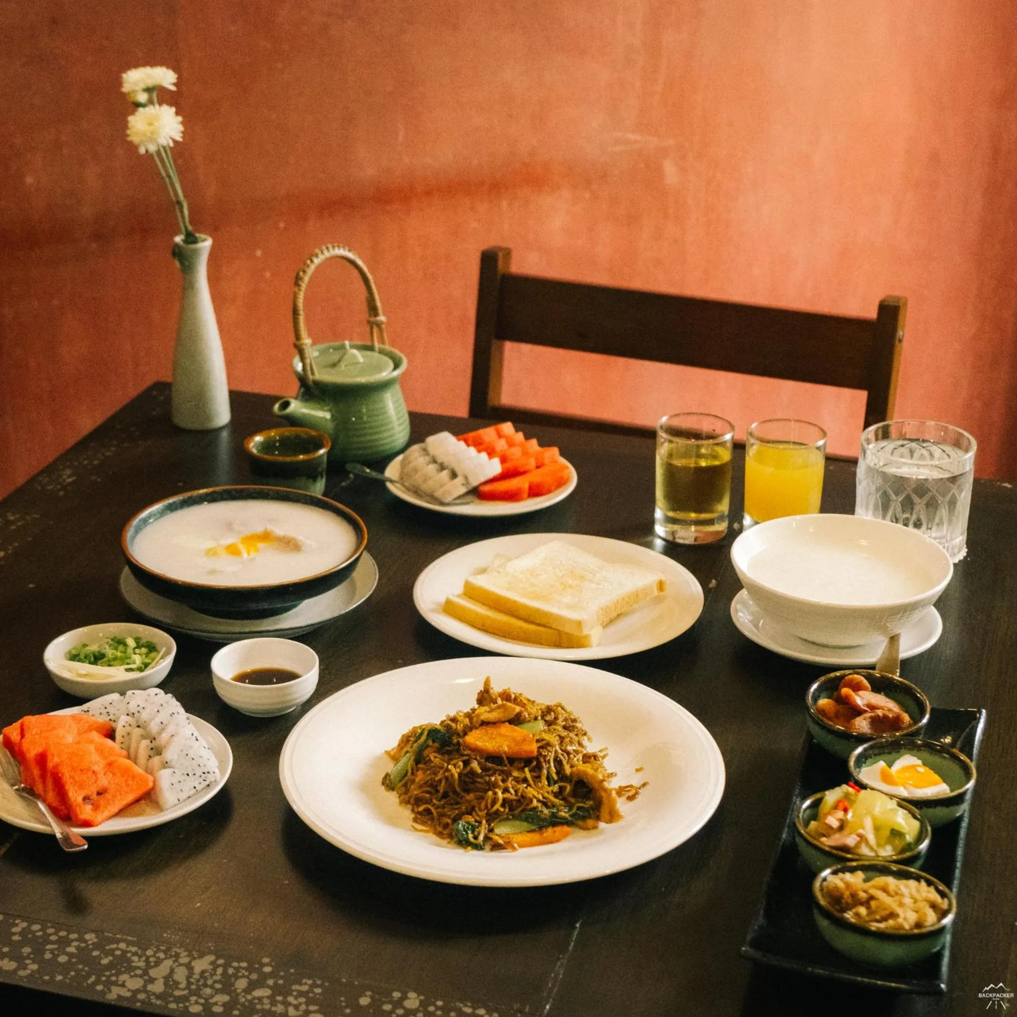 Breakfast in Lunar Mansion Hotel