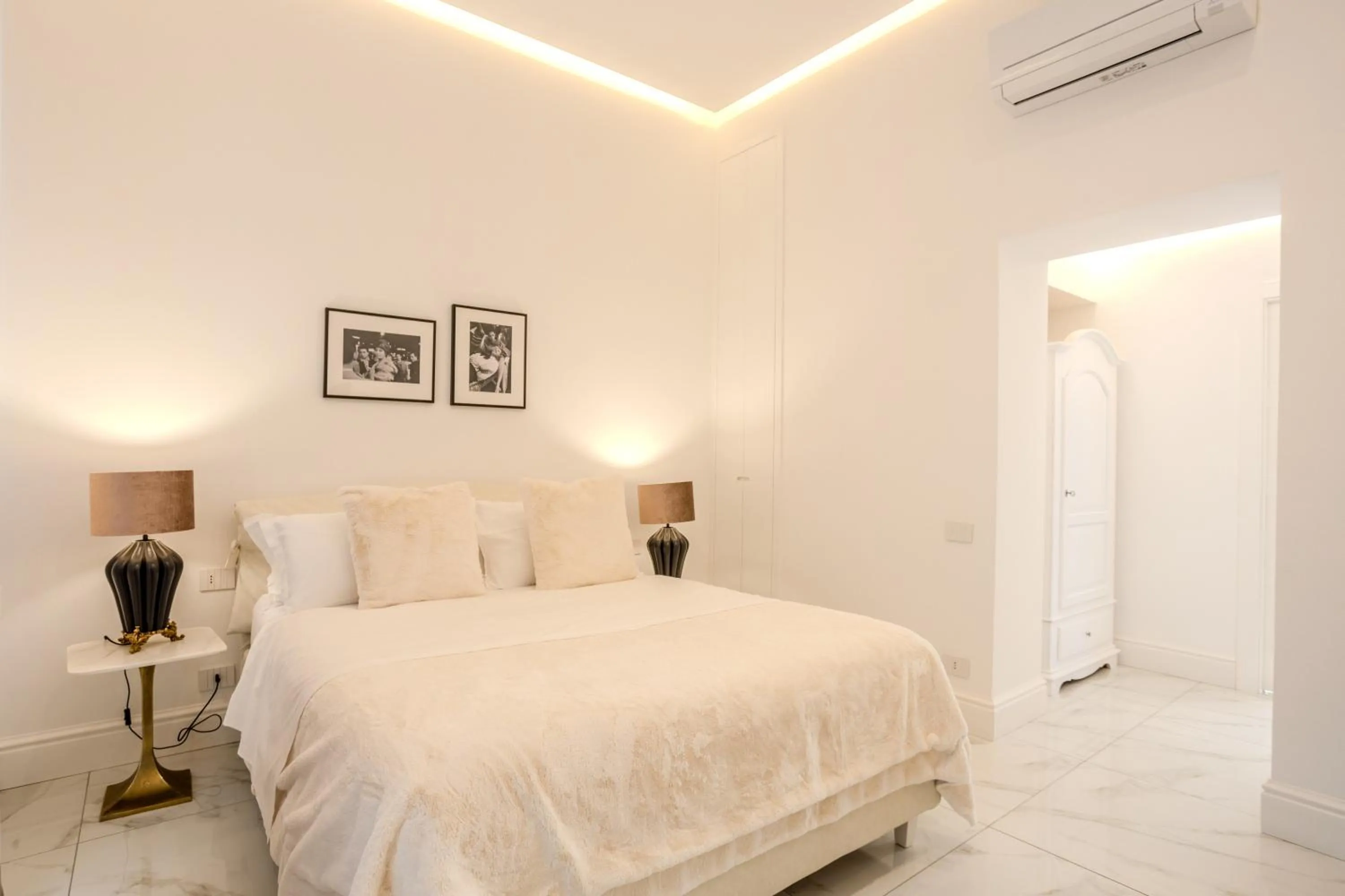 Photo of the whole room, Bed in La Corte dei Mille Luxury