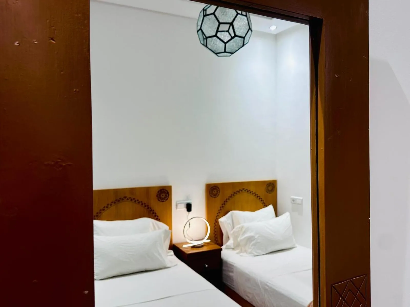 Property building, Bed in Riad hotel Cecil
