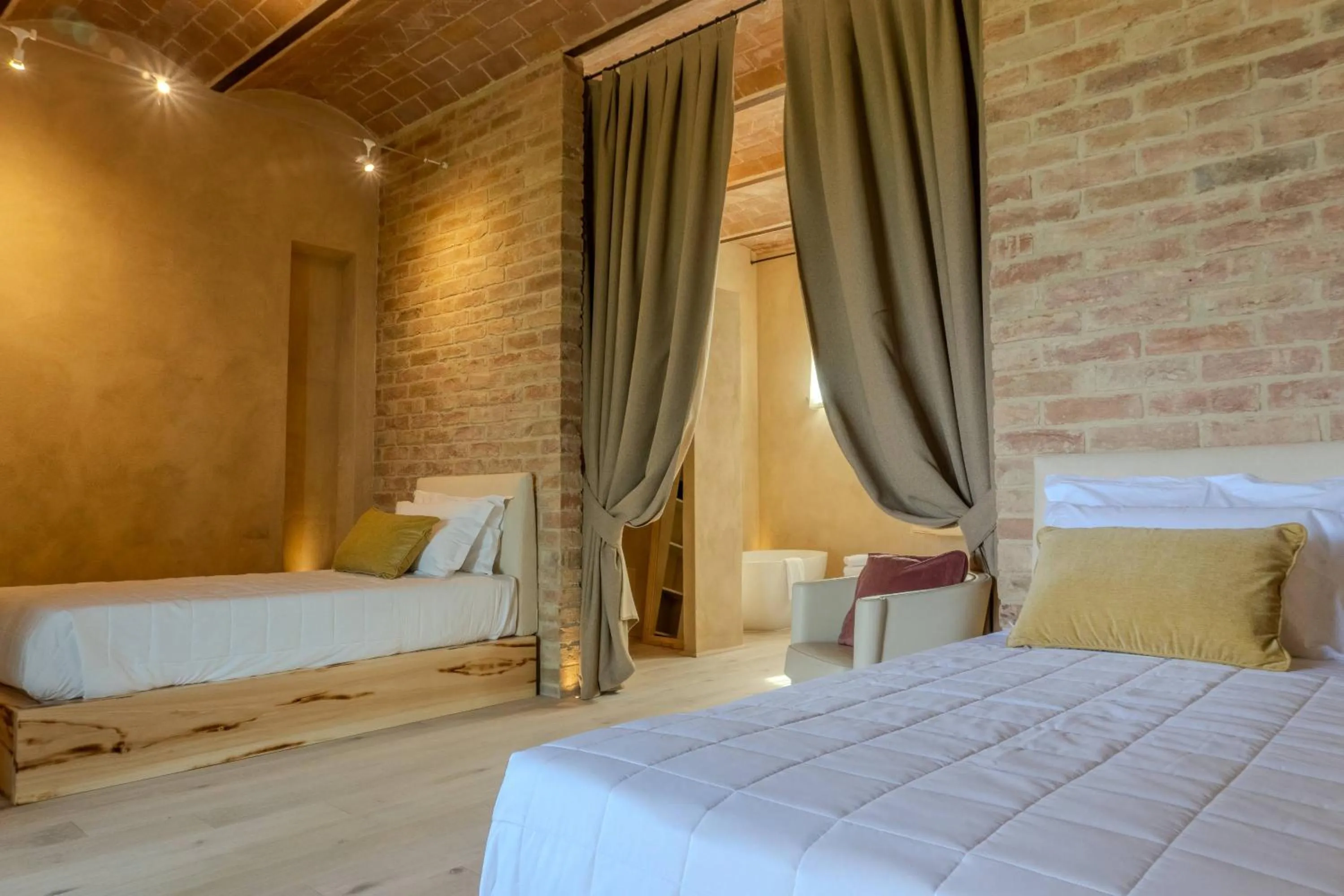 Bathroom, Bed in Tenuta d'Arbia, Siena