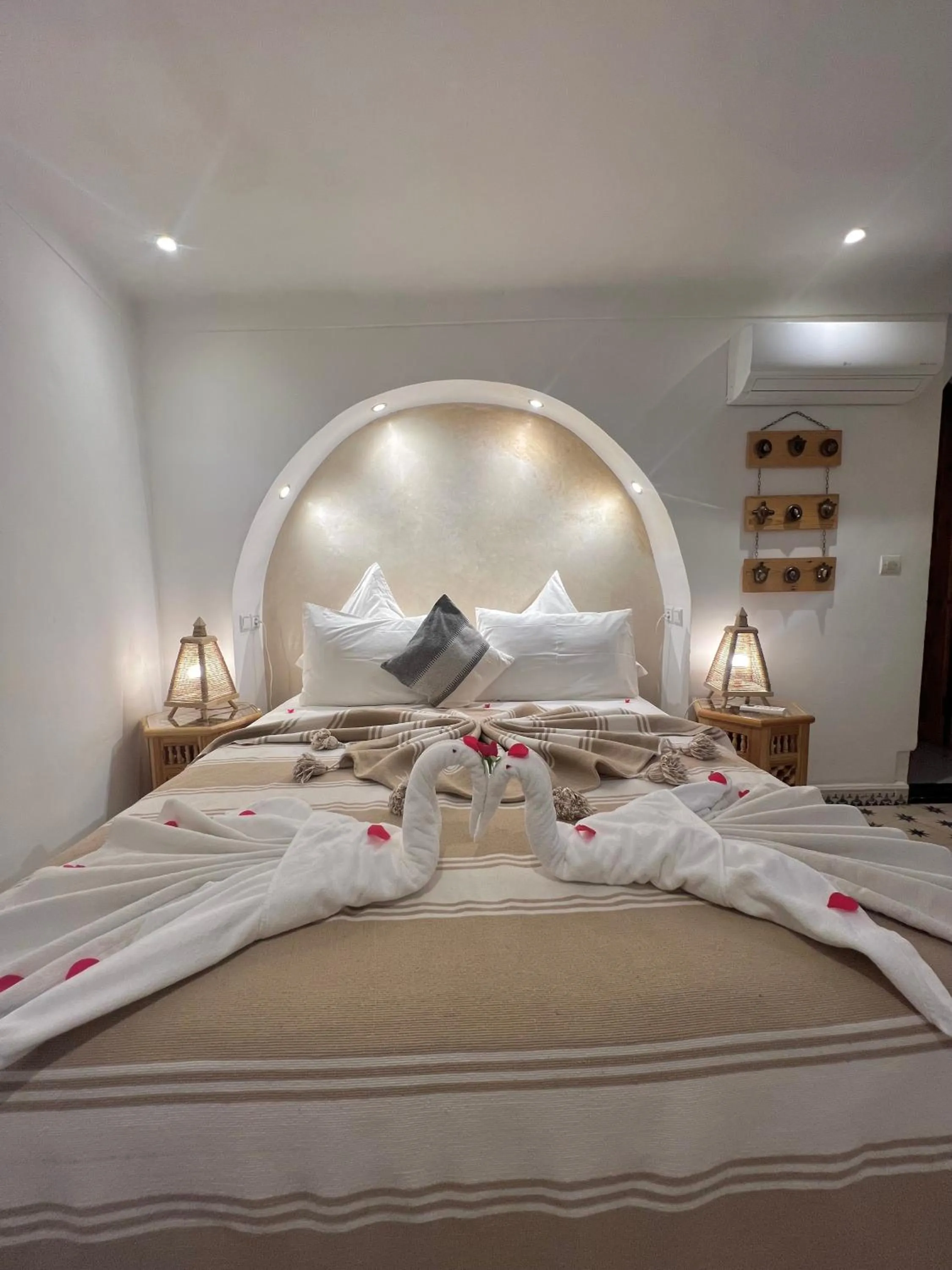 Bedroom, Bed in Riad Jnan El Cadi