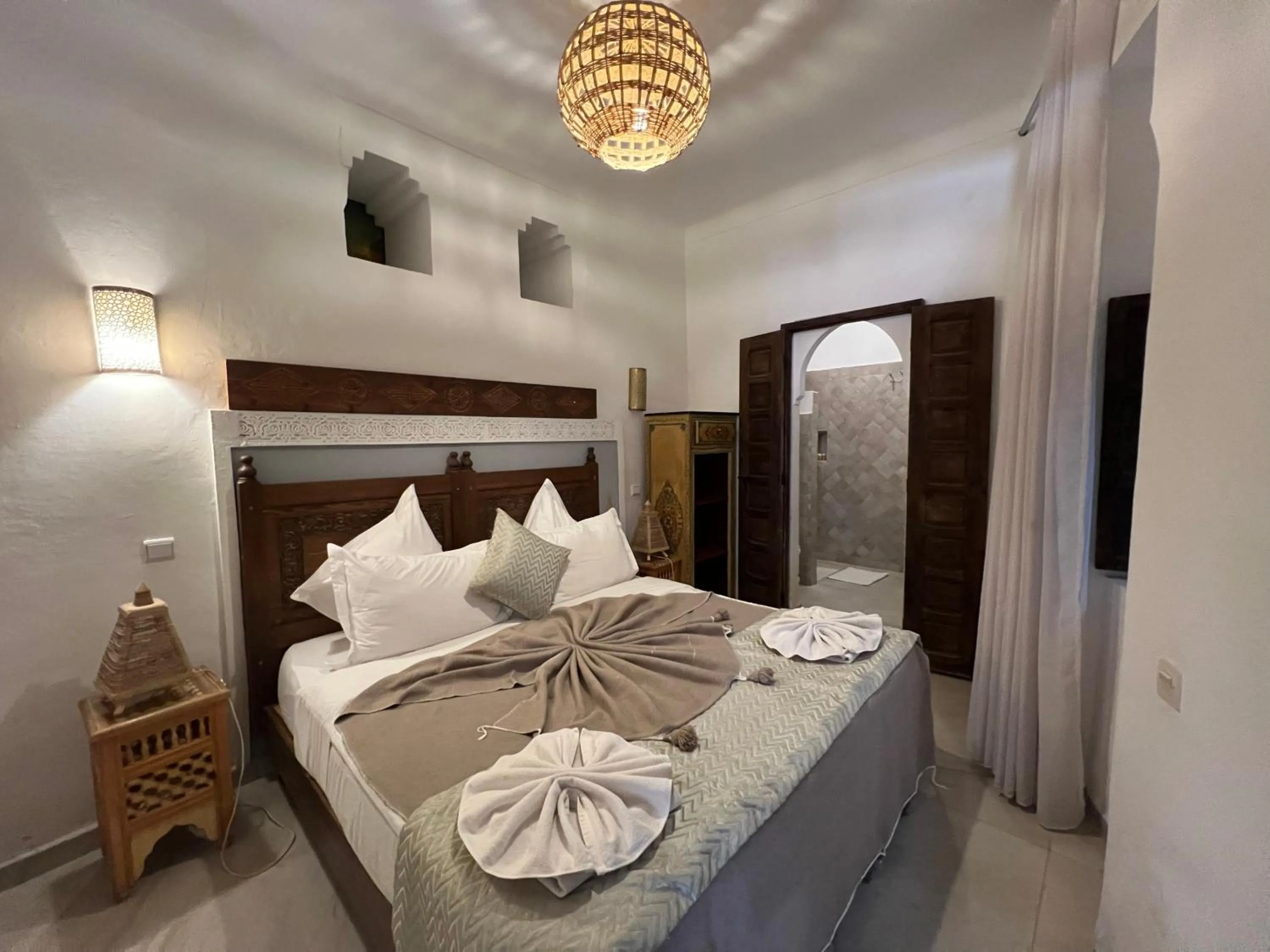 Bedroom, Bed in Riad Jnan El Cadi