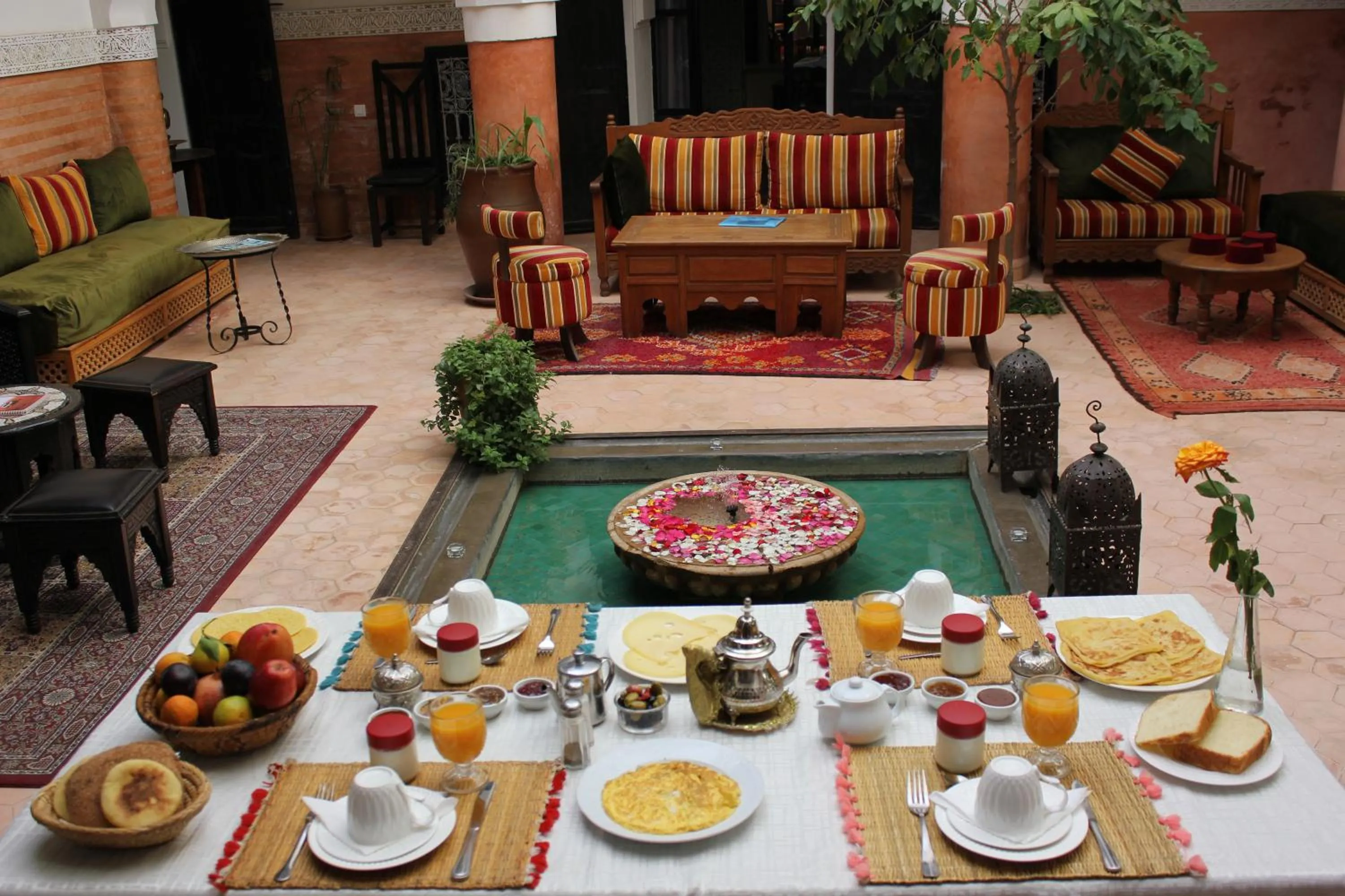 Continental breakfast in Riad Jnan El Cadi