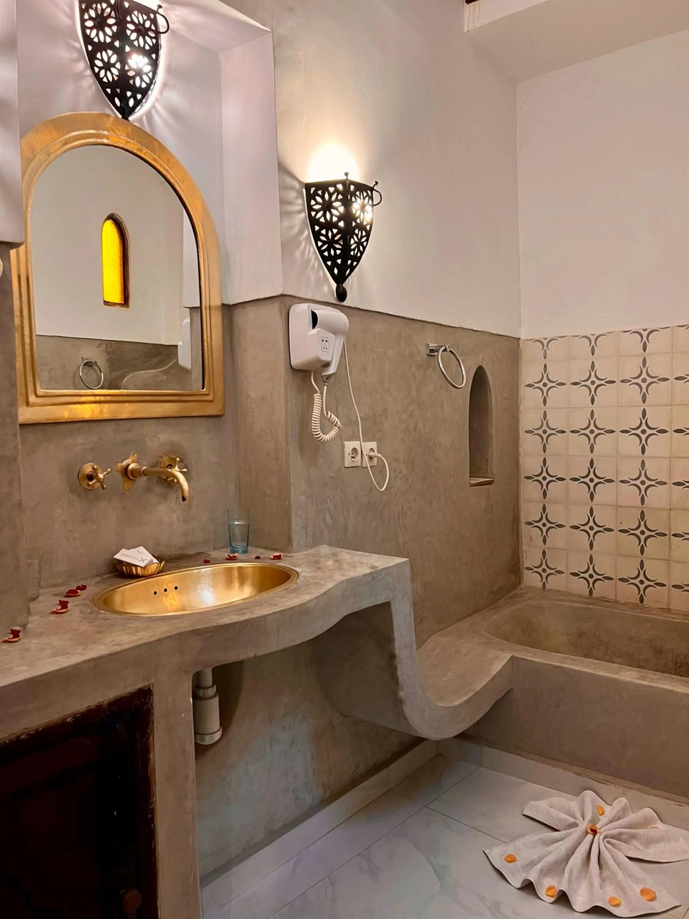 Bathroom in Riad Jnan El Cadi