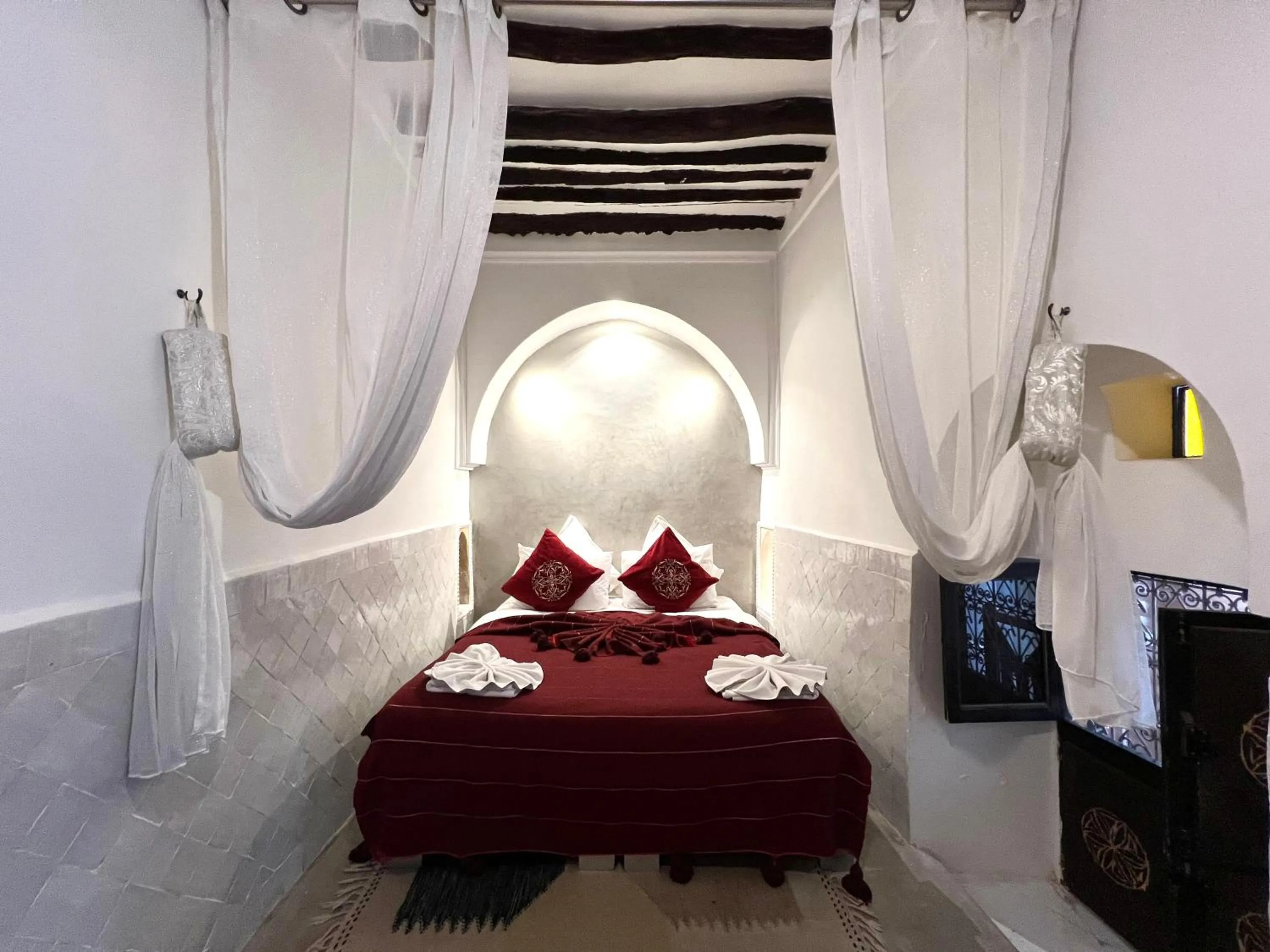 Bedroom, Bed in Riad Jnan El Cadi