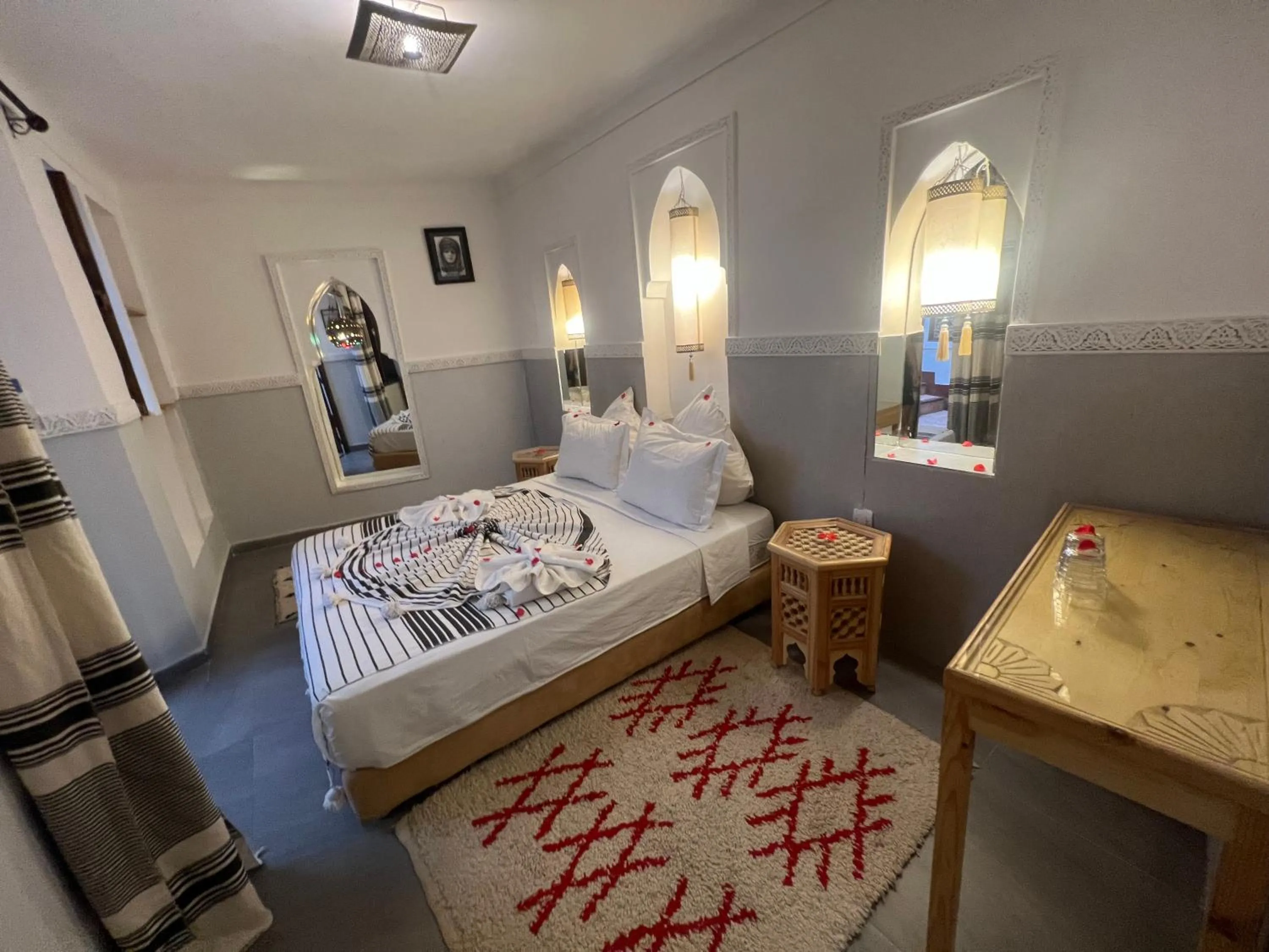 Bedroom, Bed in Riad Jnan El Cadi