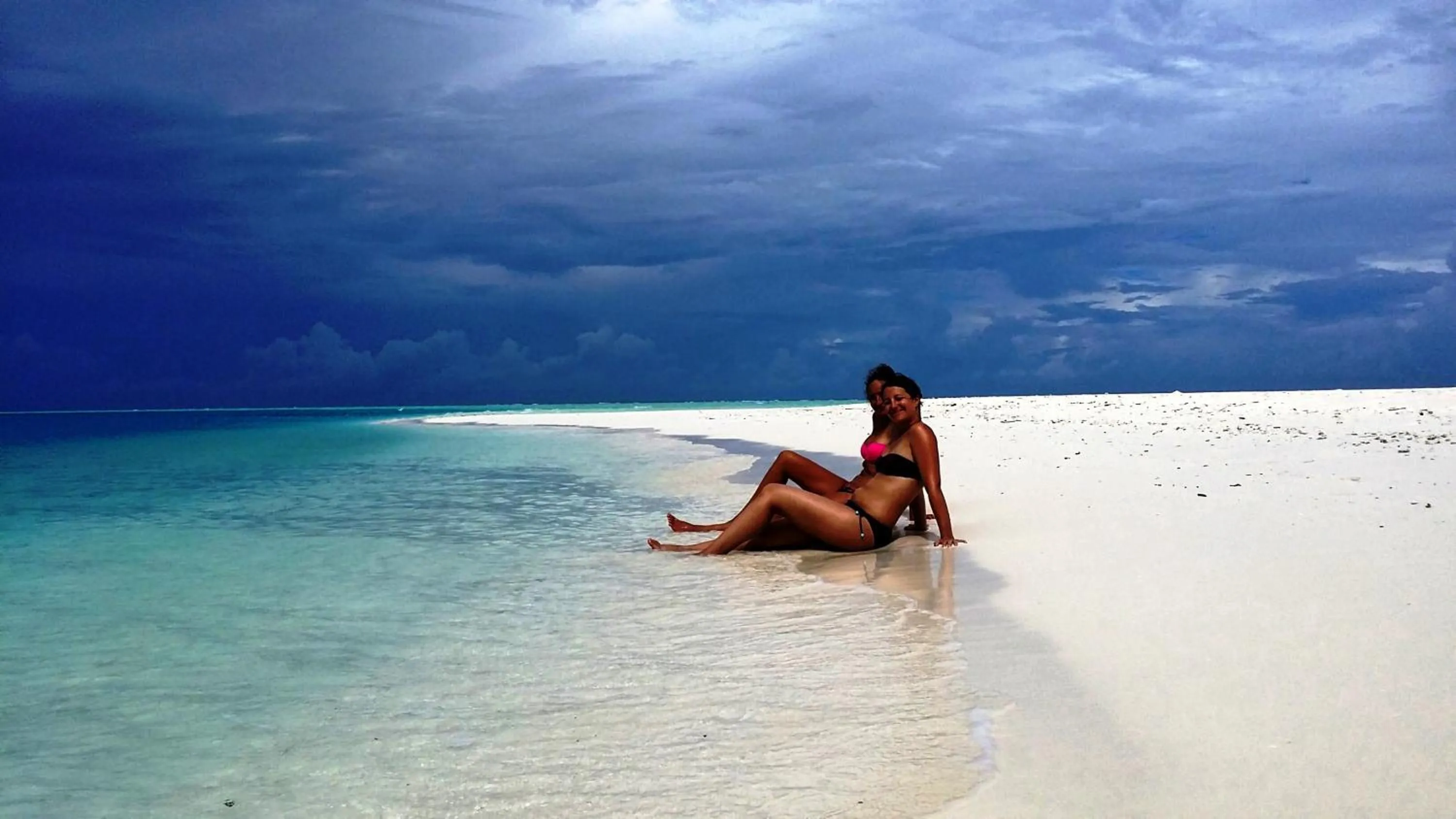 Beach in Rasdhoo Coralville