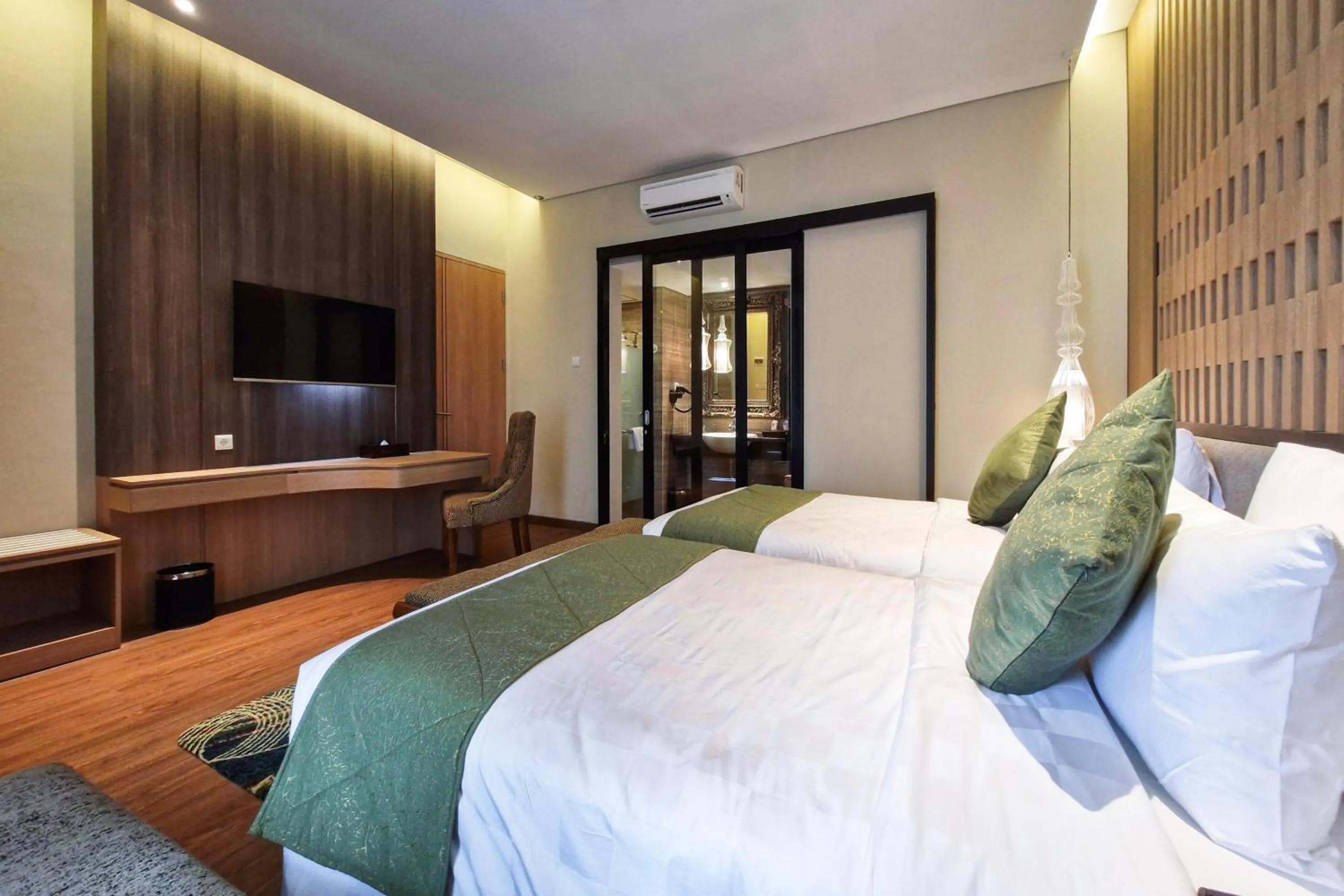 Bed in Wyndham Garden Yogyakarta Hotel Conference & Action Park