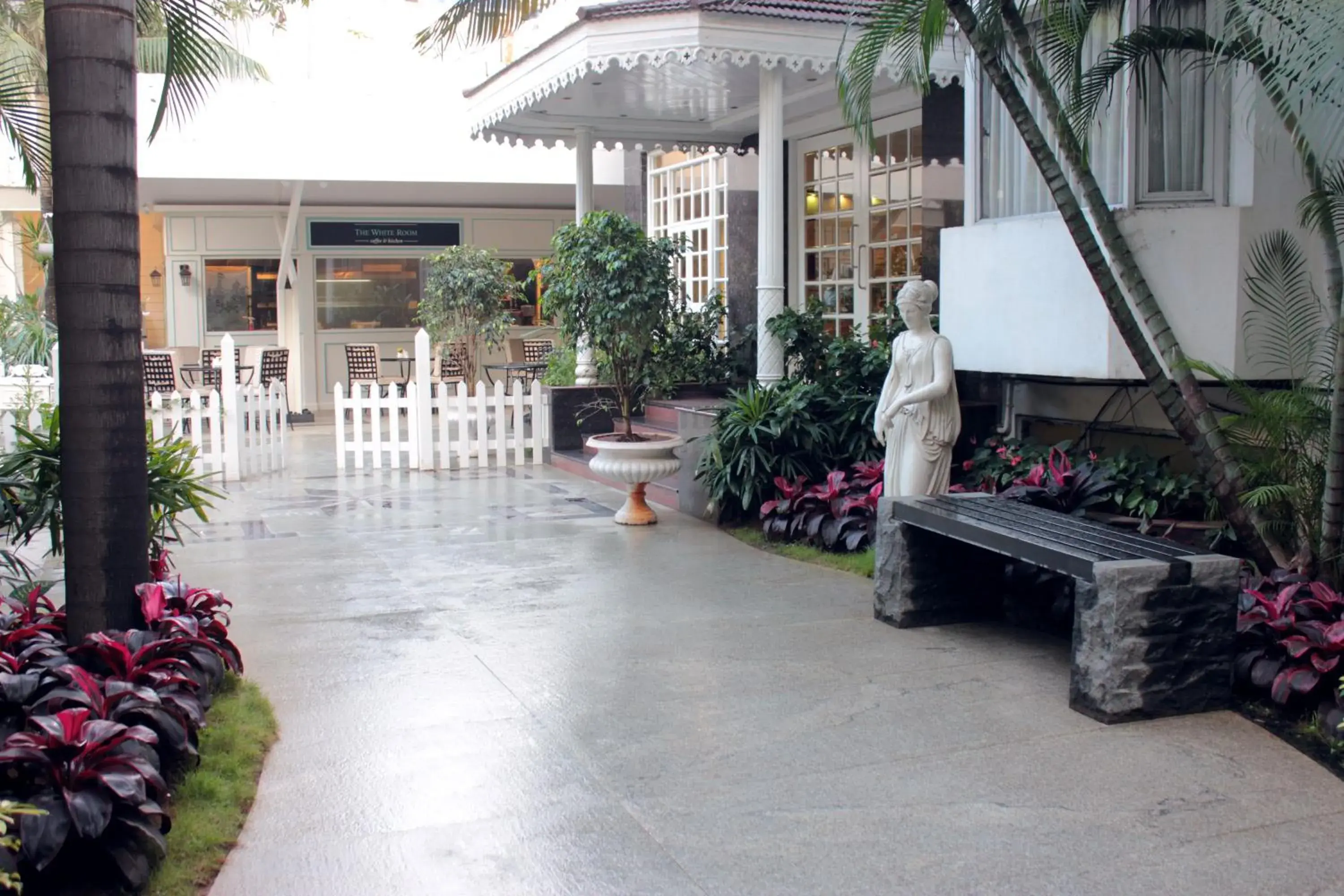 Highgates Hotel Highgates Hotel