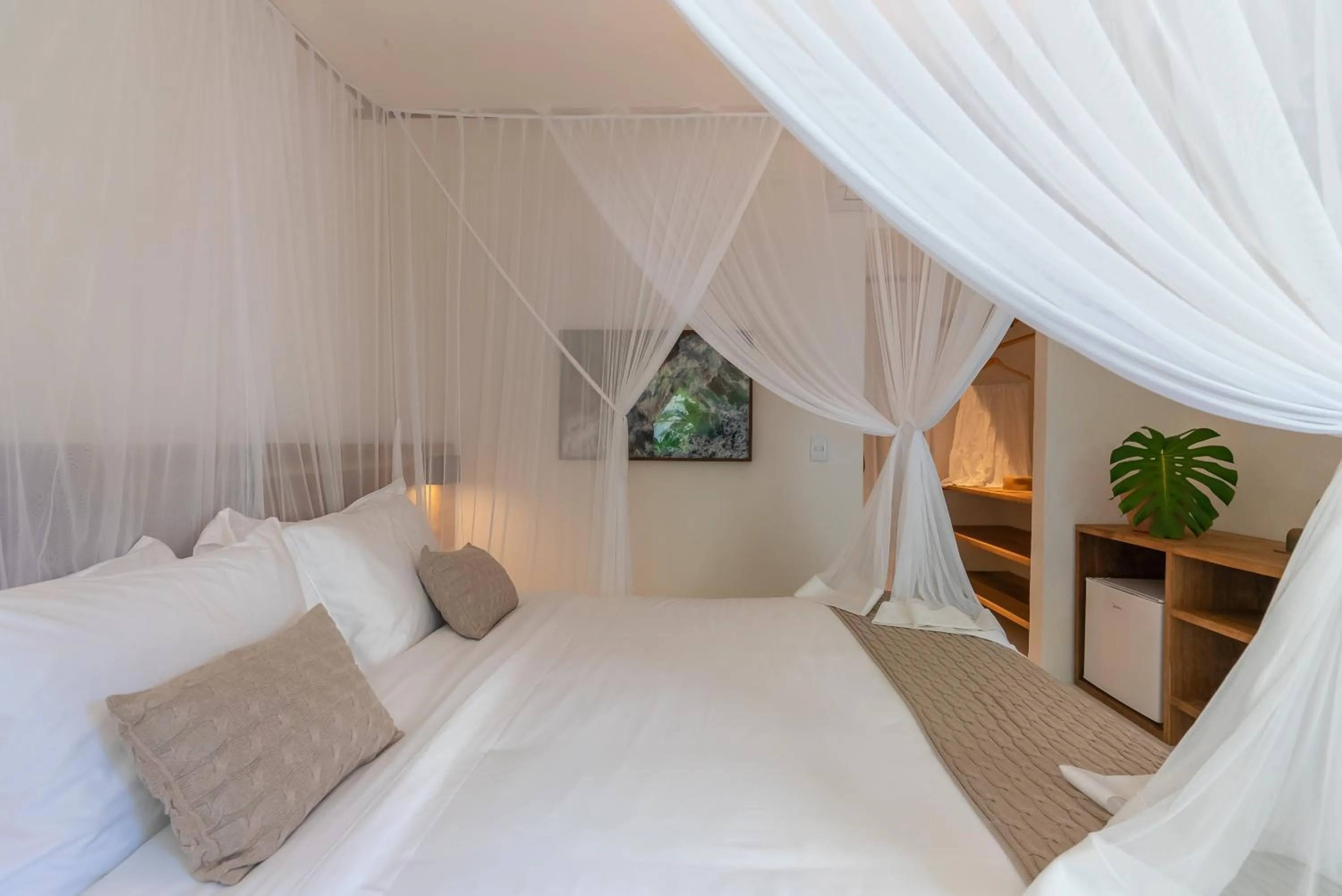 Photo of the whole room, Bed in Hotel Vila São João