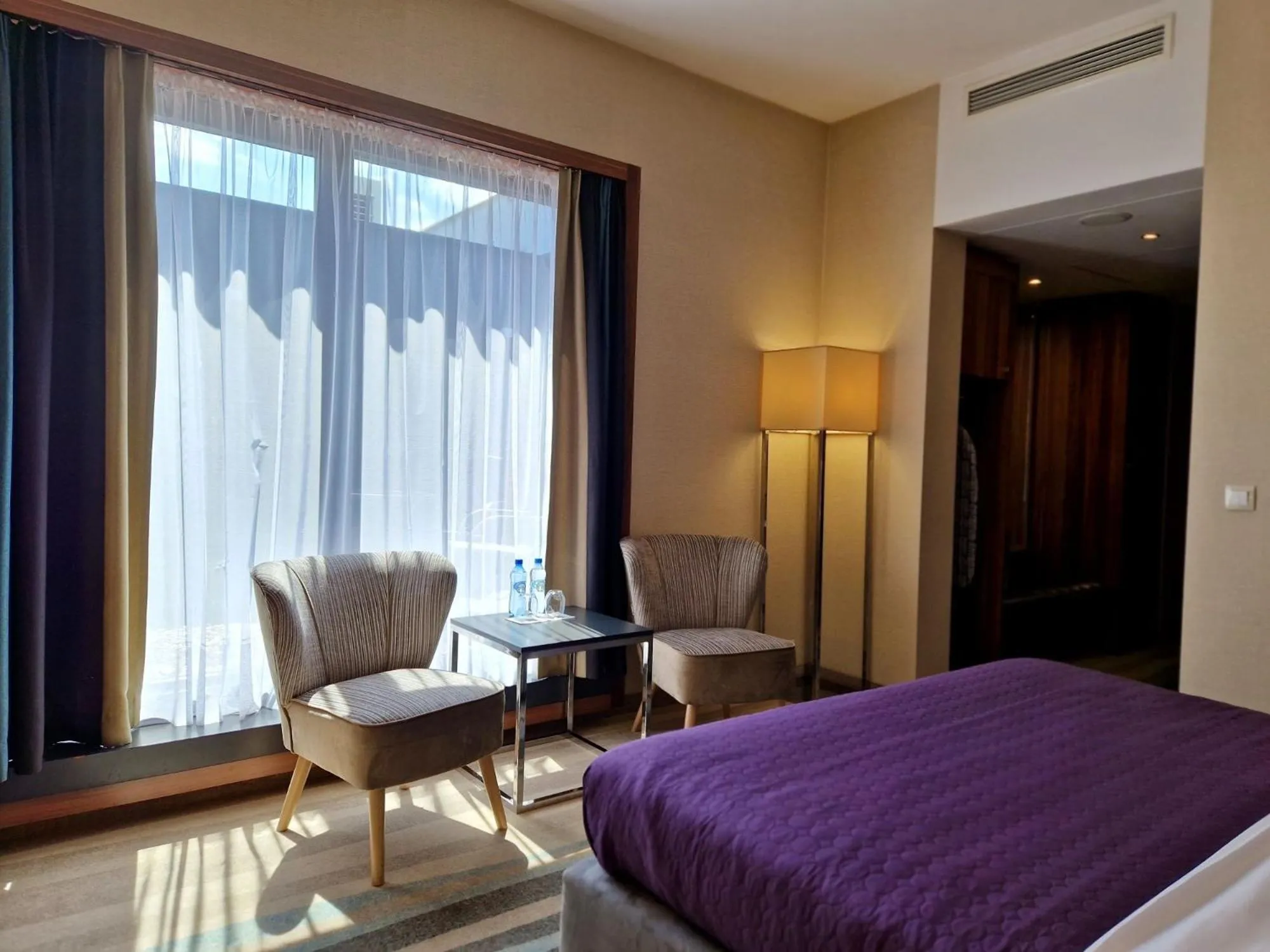 Bedroom, Bed in Warsaw Plaza Hotel