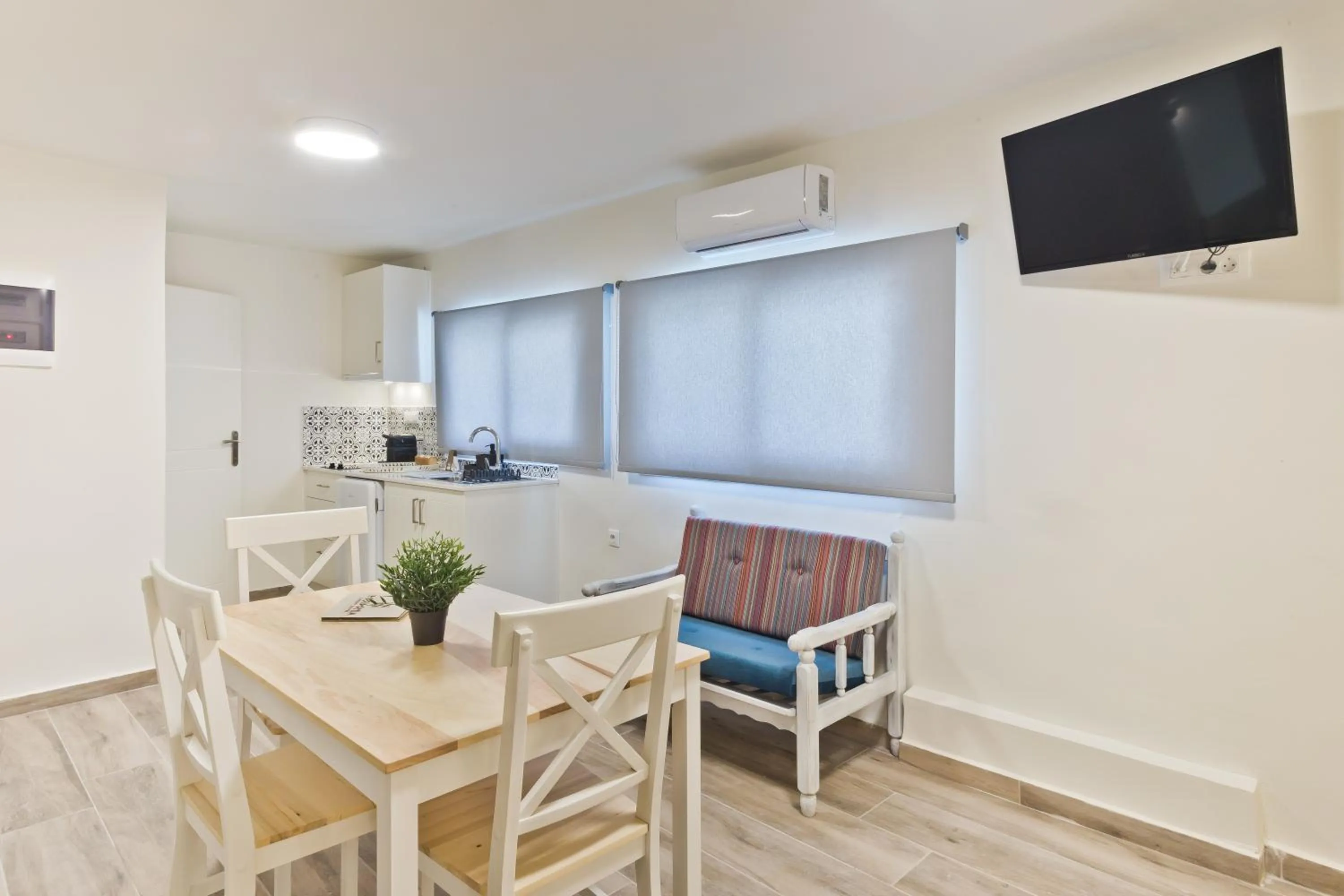 Posidonia Luxury Suites