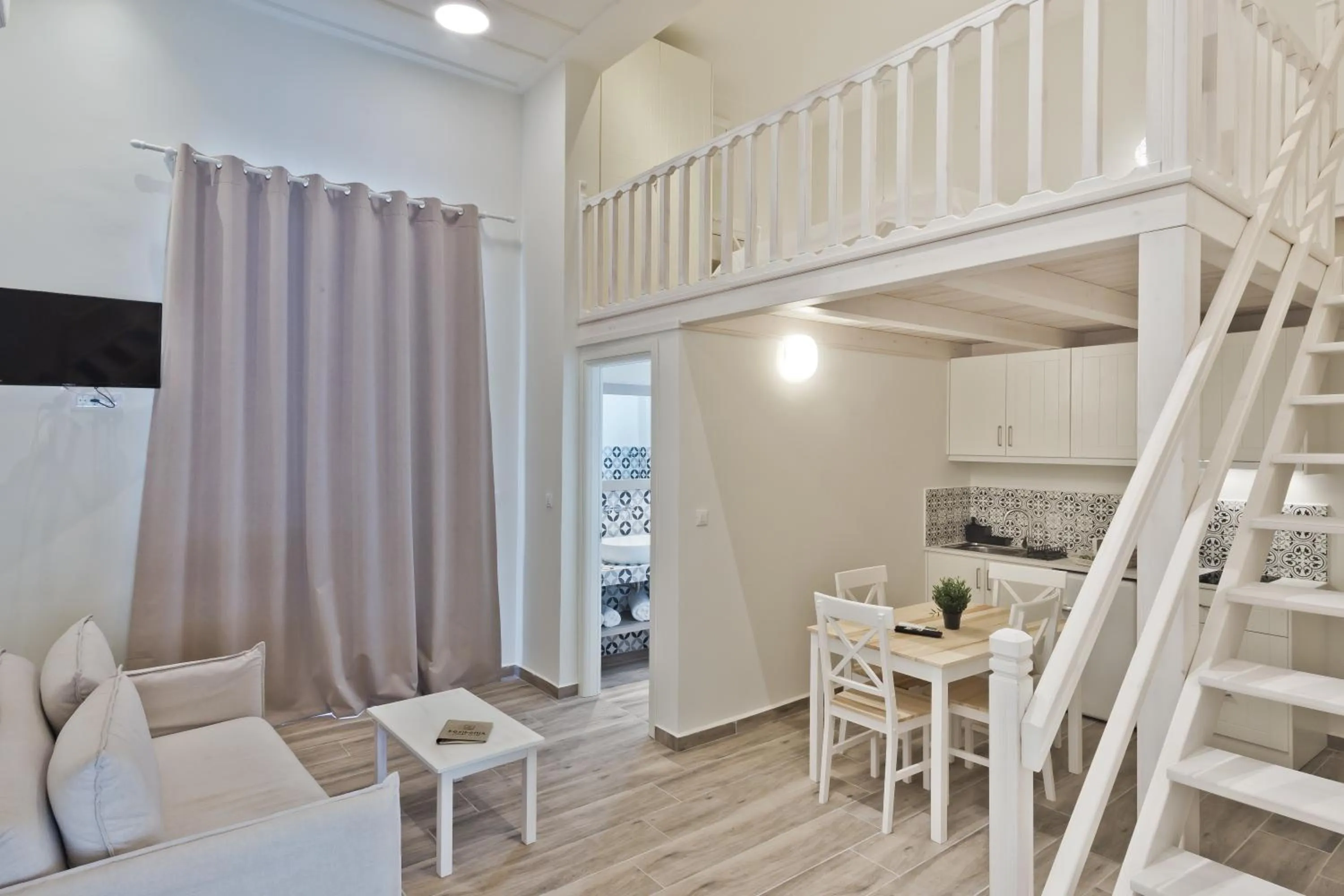 Posidonia Luxury Suites