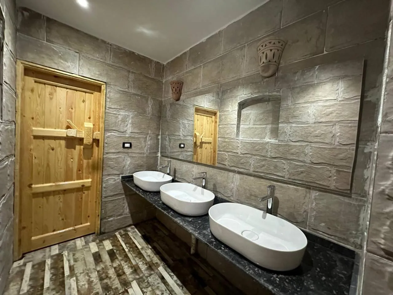 Toilet in ACHERTOD Nubian House