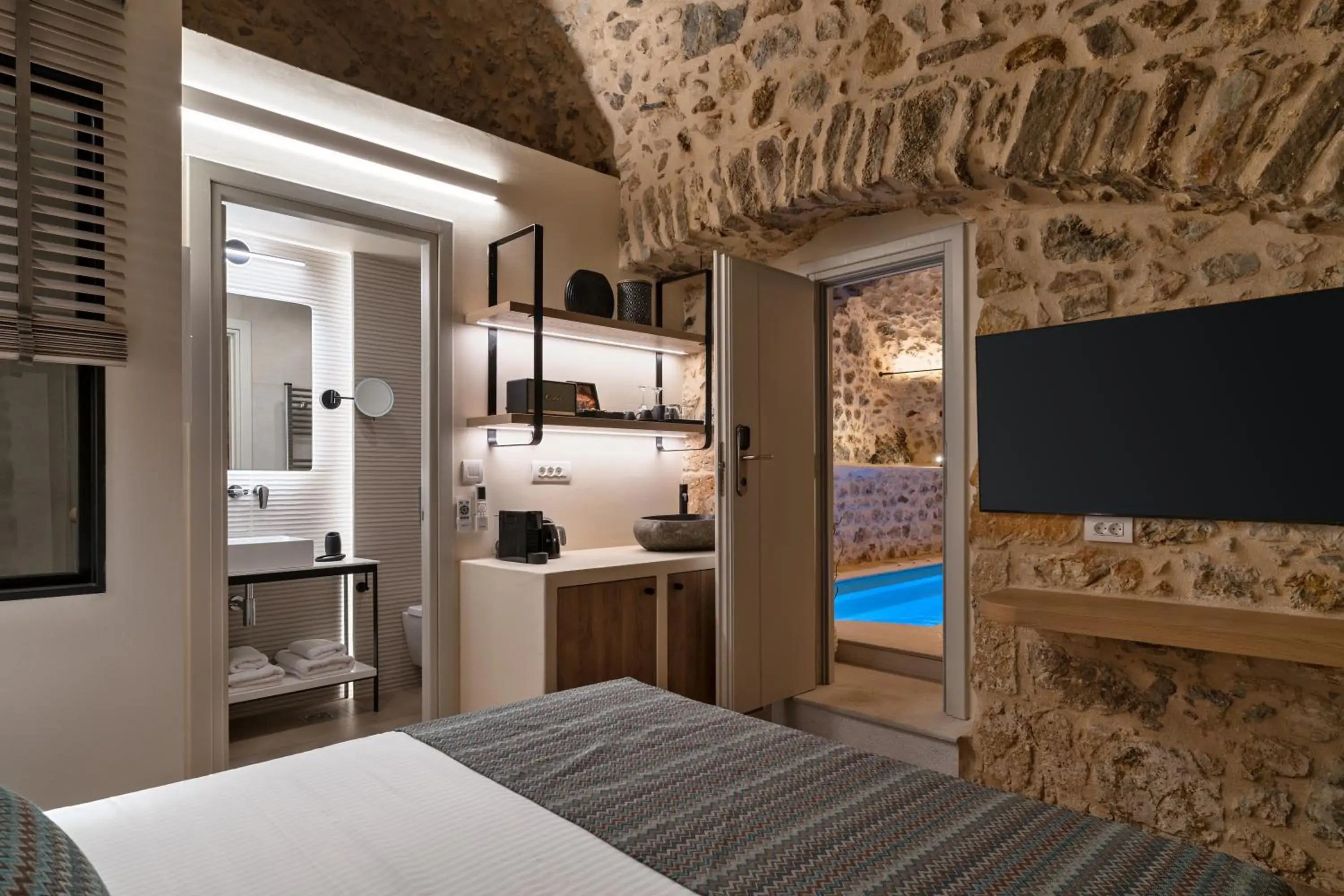 Double Room in YeeOn Boutique Hotel, Gythio - Historic Hotels of Europe Double Room in YeeOn Boutique Hotel, Gythio - Historic Hotels of Europe