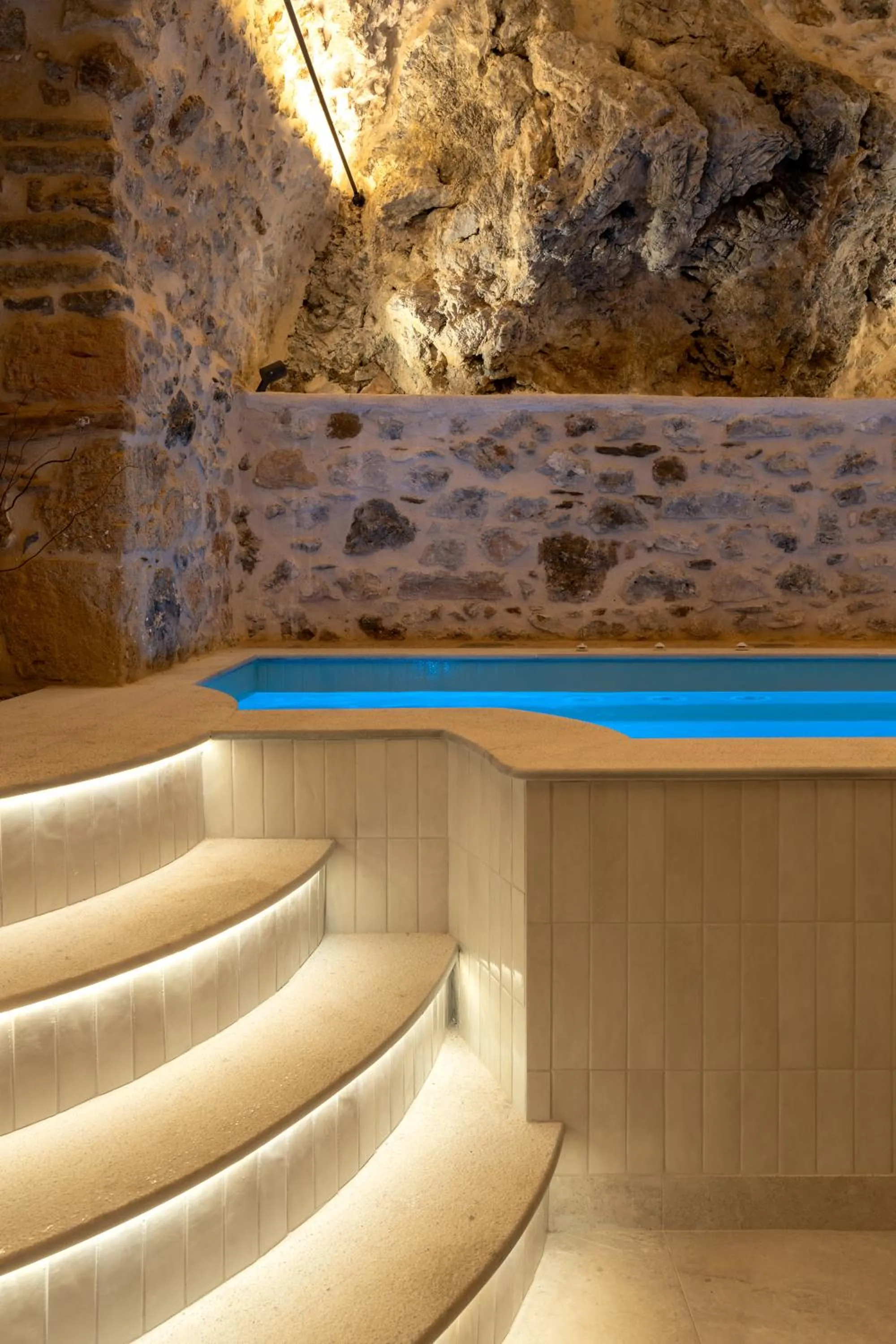 Hot Tub in YeeOn Boutique Hotel, Gythio - Historic Hotels of Europe