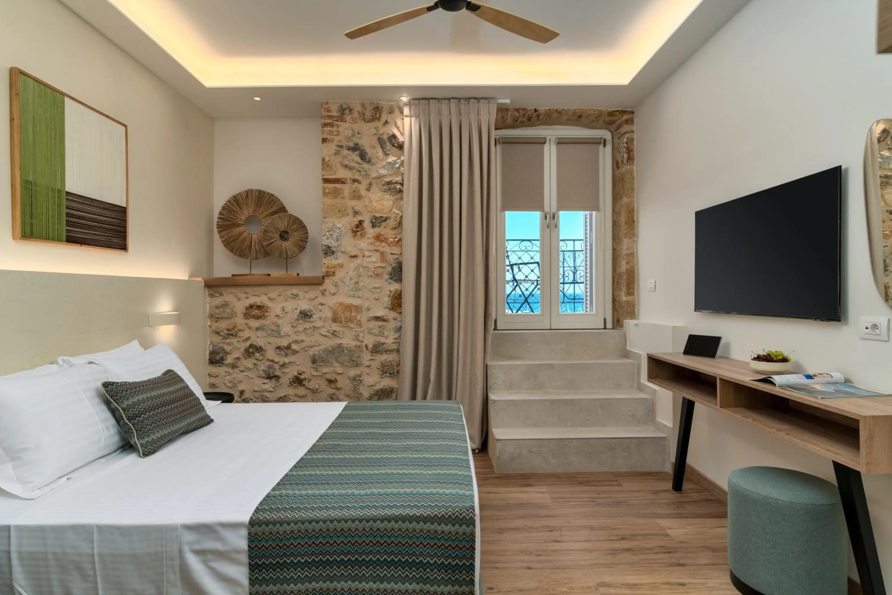 Bedroom, Bed in YeeOn Boutique Hotel, Gythio - Historic Hotels of Europe