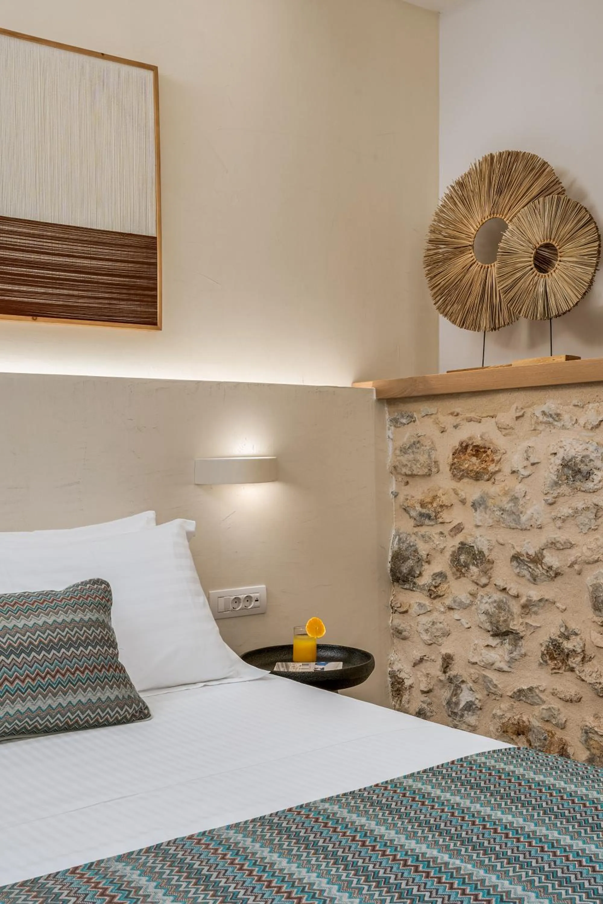 Bedroom, Bed in YeeOn Boutique Hotel, Gythio - Historic Hotels of Europe