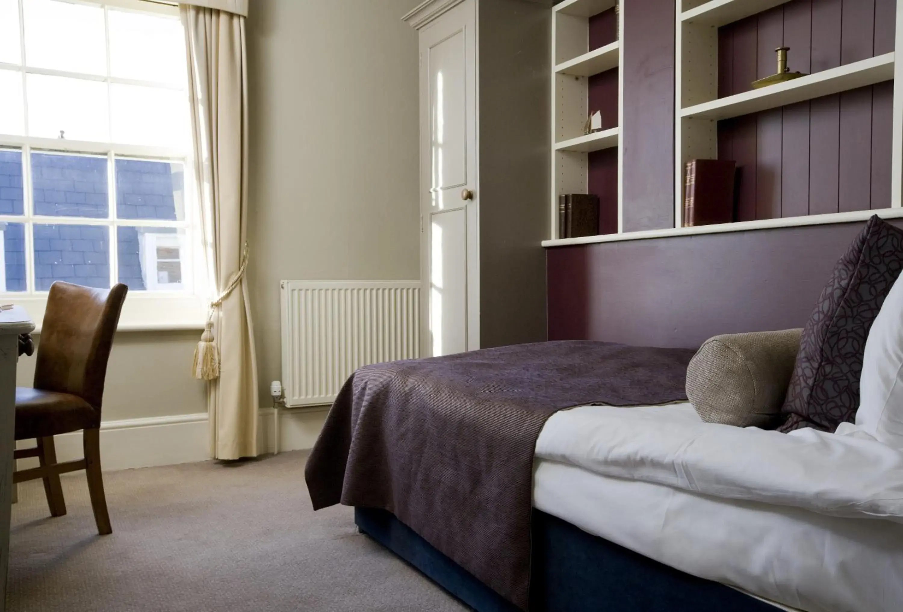 Single Room in Royal Hotel Single Room in Royal Hotel