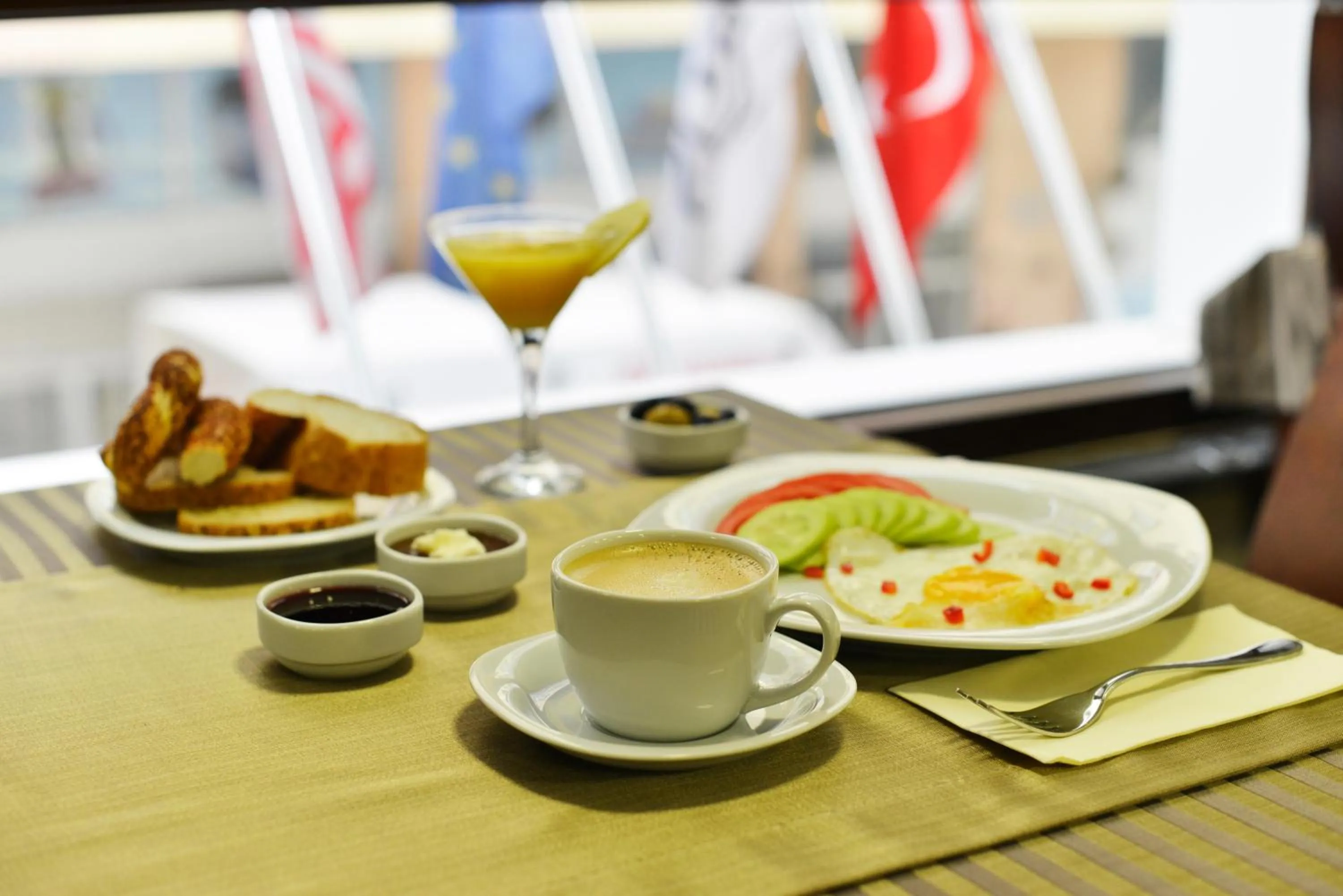 Restaurant/places to eat in Arus Hotel