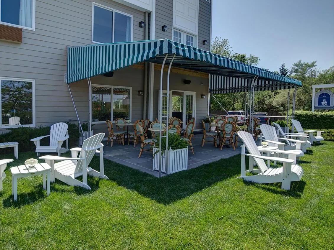 Patio in Sag Harbor Inn